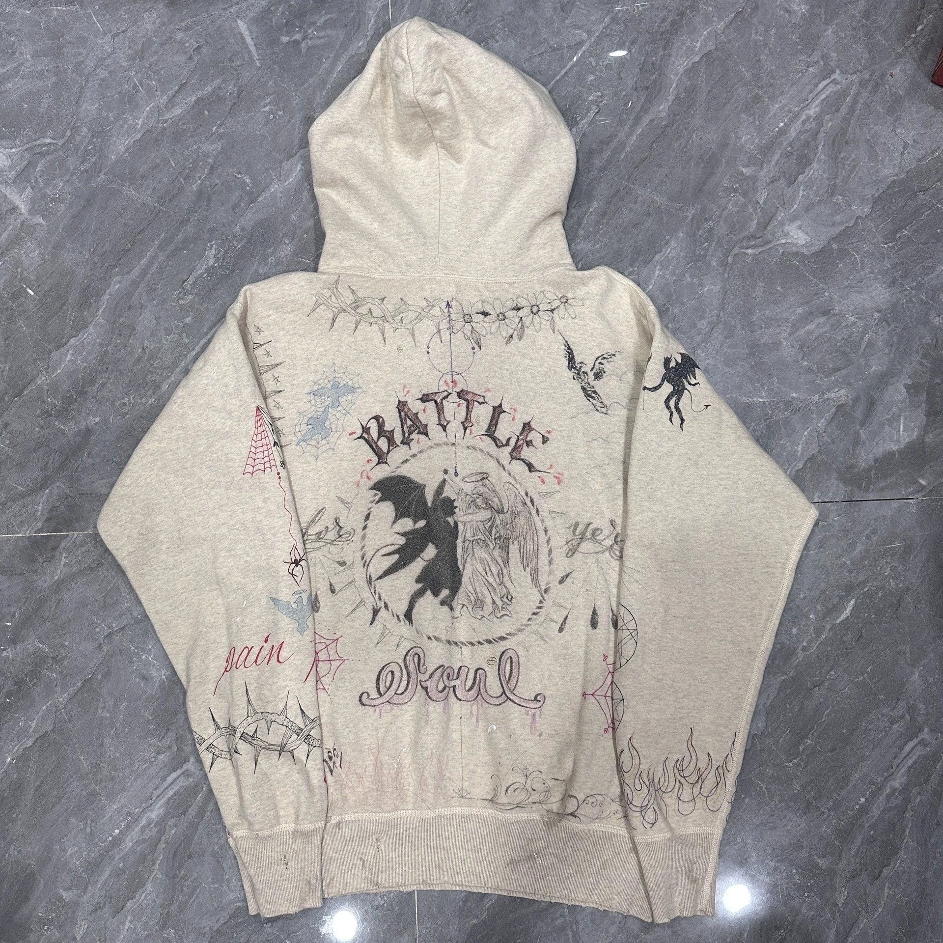 Saint Michael Saint Michael Embroidery, tattoo, graffiti, destruction and washing to make old hoodies and sweaters Size US M / EU 48-50 / 2 - 2 Thumbnail