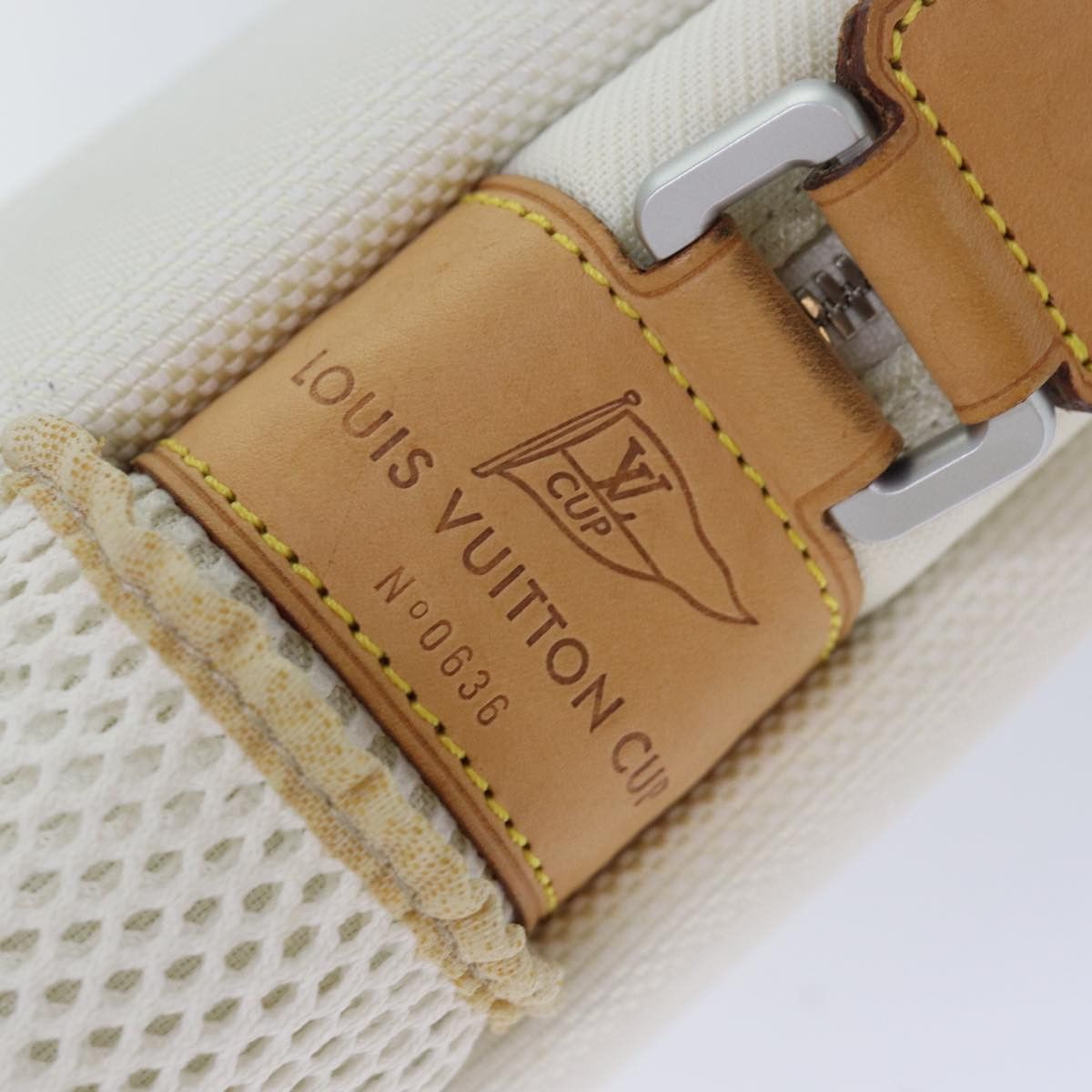 Louis Vuitton Weathery White Canvas Shoulder Bag (Pre-Owned) Size ONE SIZE - 9 Thumbnail