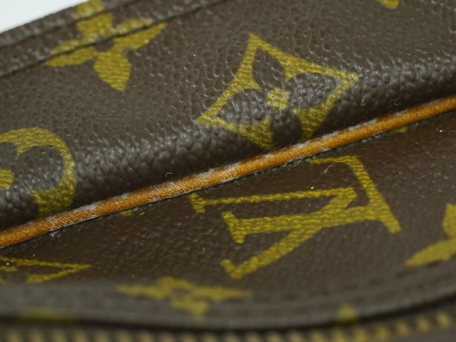 Louis Vuitton Louis Vuitton Sirius travel Size ONE SIZE - 12 Thumbnail
