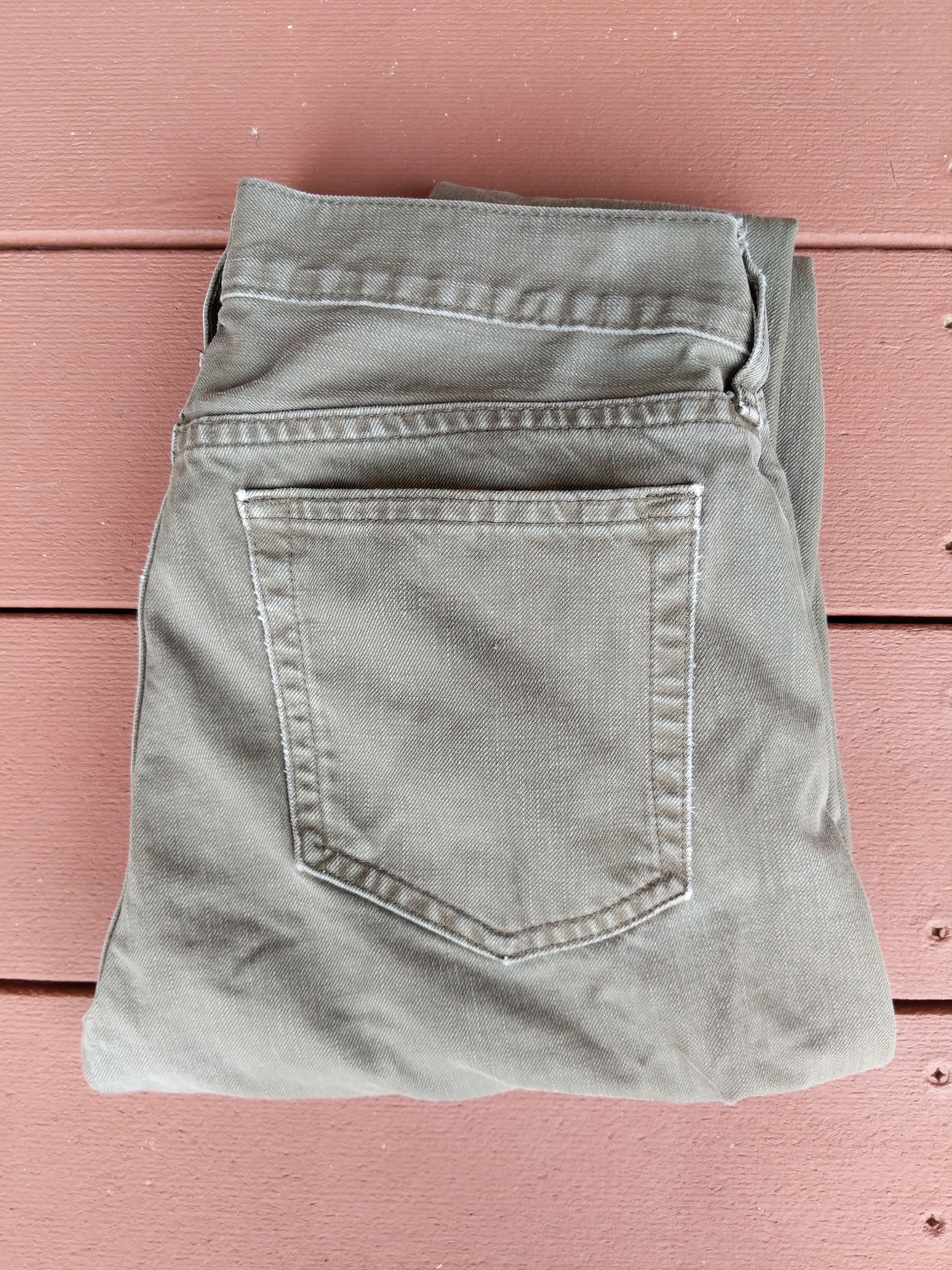 30x30 484 garment-dyed jean in light olive color