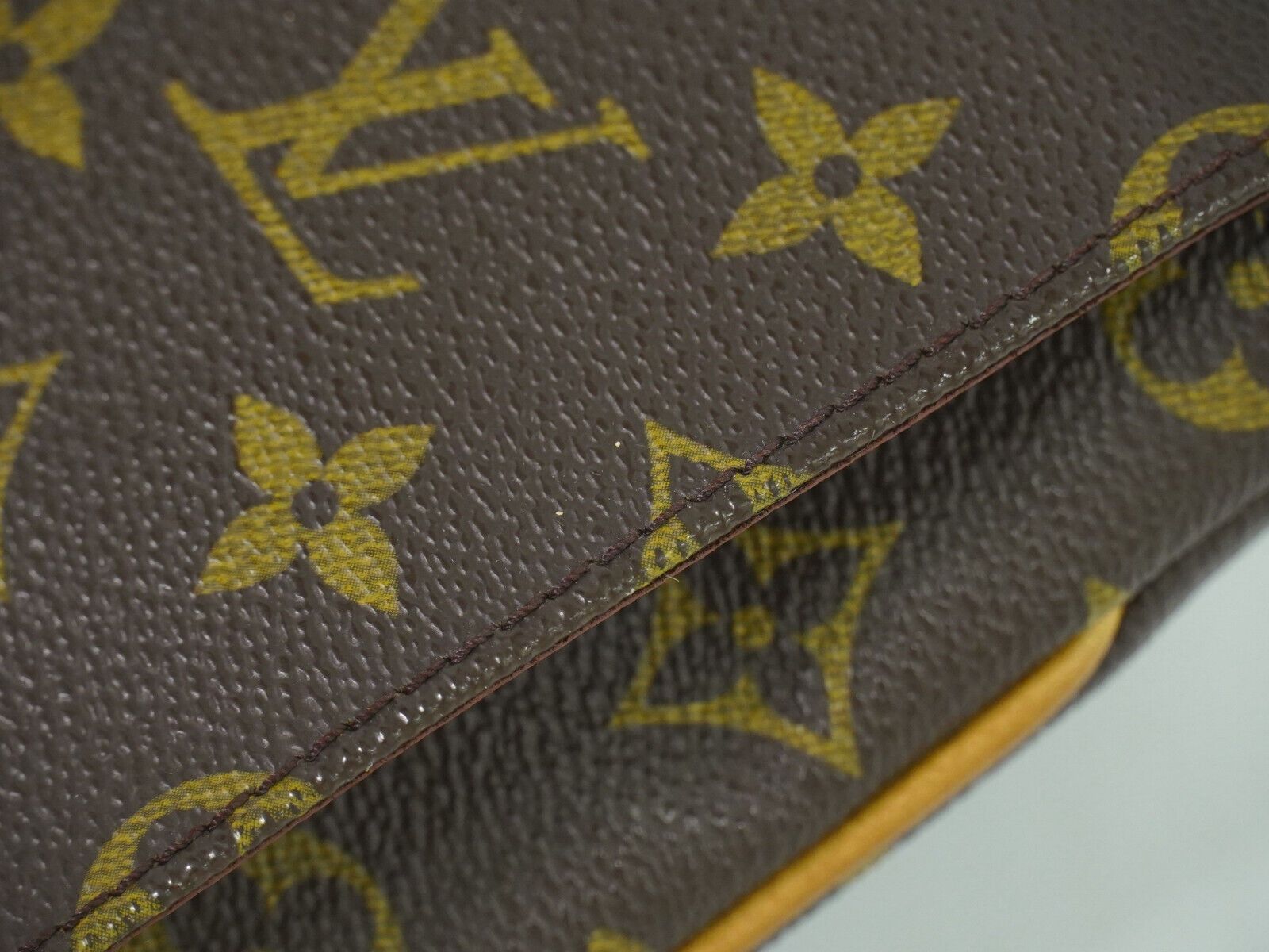 Louis Vuitton Musette Tango Brown Canvas Shoulder Bag (Pre-Owned) Size ONE SIZE - 9 Thumbnail