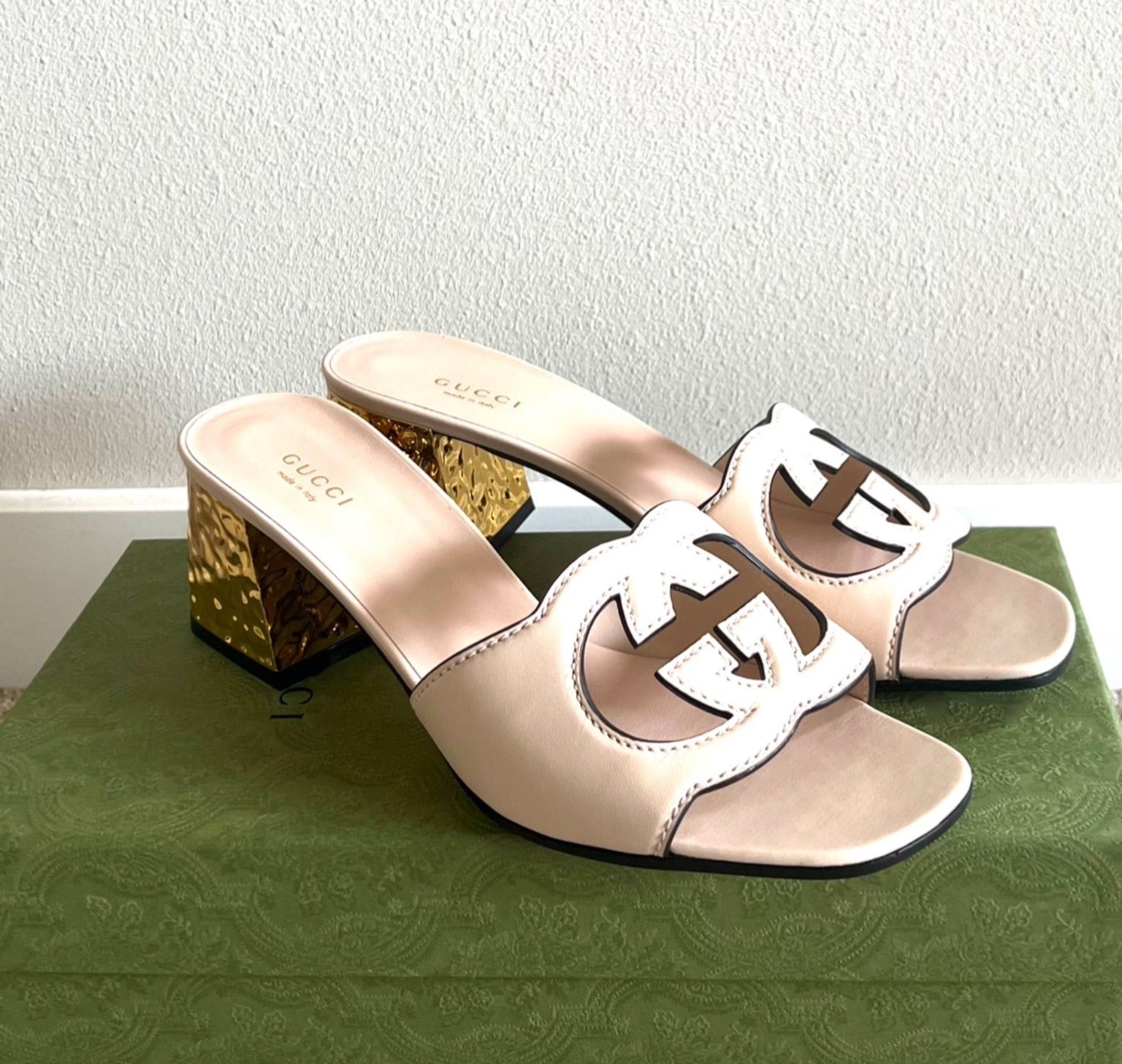 Gucci Gucci Interlocking G Cut Out Sandals SIZE 40 Size ONE SIZE - 4 Thumbnail