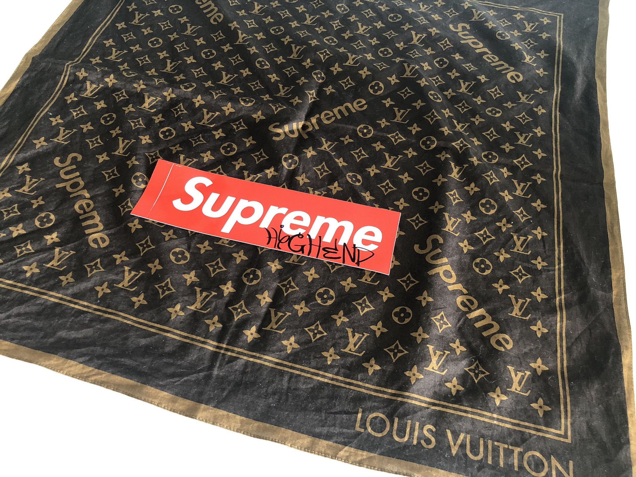 LOUIS VUITTON Monogram Bandanna Brown Limited Edition Supreme  MP1889｜Product Code：2104500361000｜BRAND OFF Online Store
