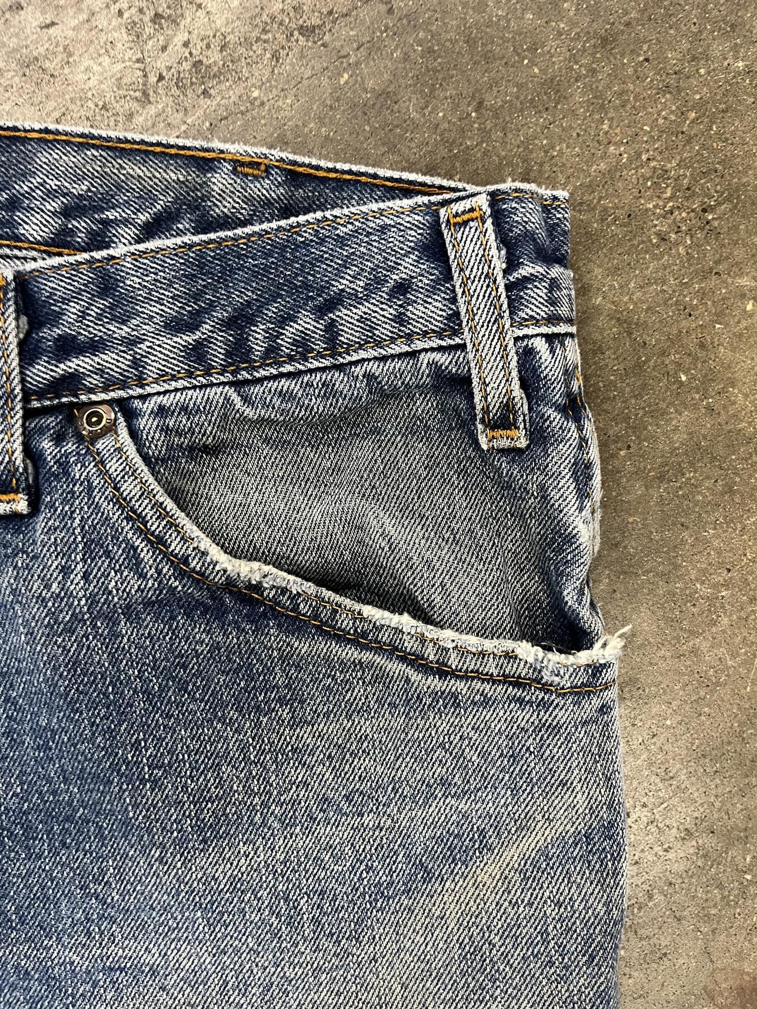 Jean × Vintage 2000's Dickies Regular Fit Whishkered Denim With Pocket Distressing Size US 36 / EU 52 - 2 Thumbnail