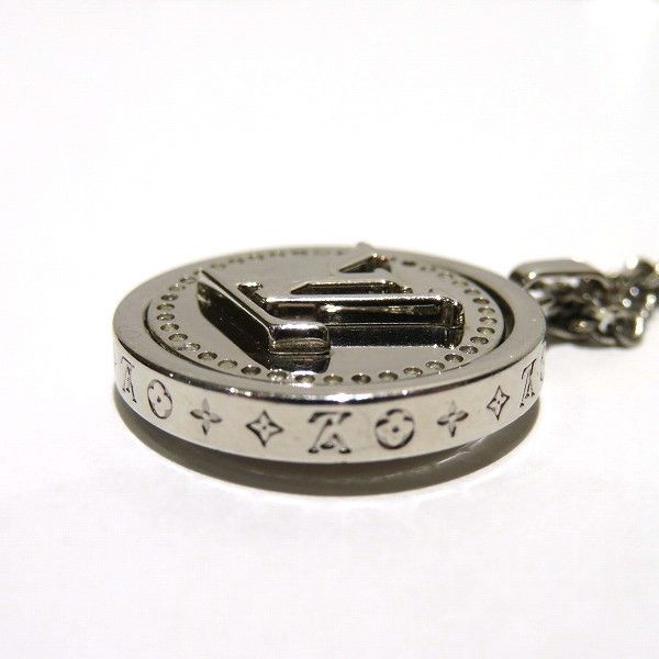 Louis Vuitton Louis Vuitton Louis Vuitton LV Catch Pendant