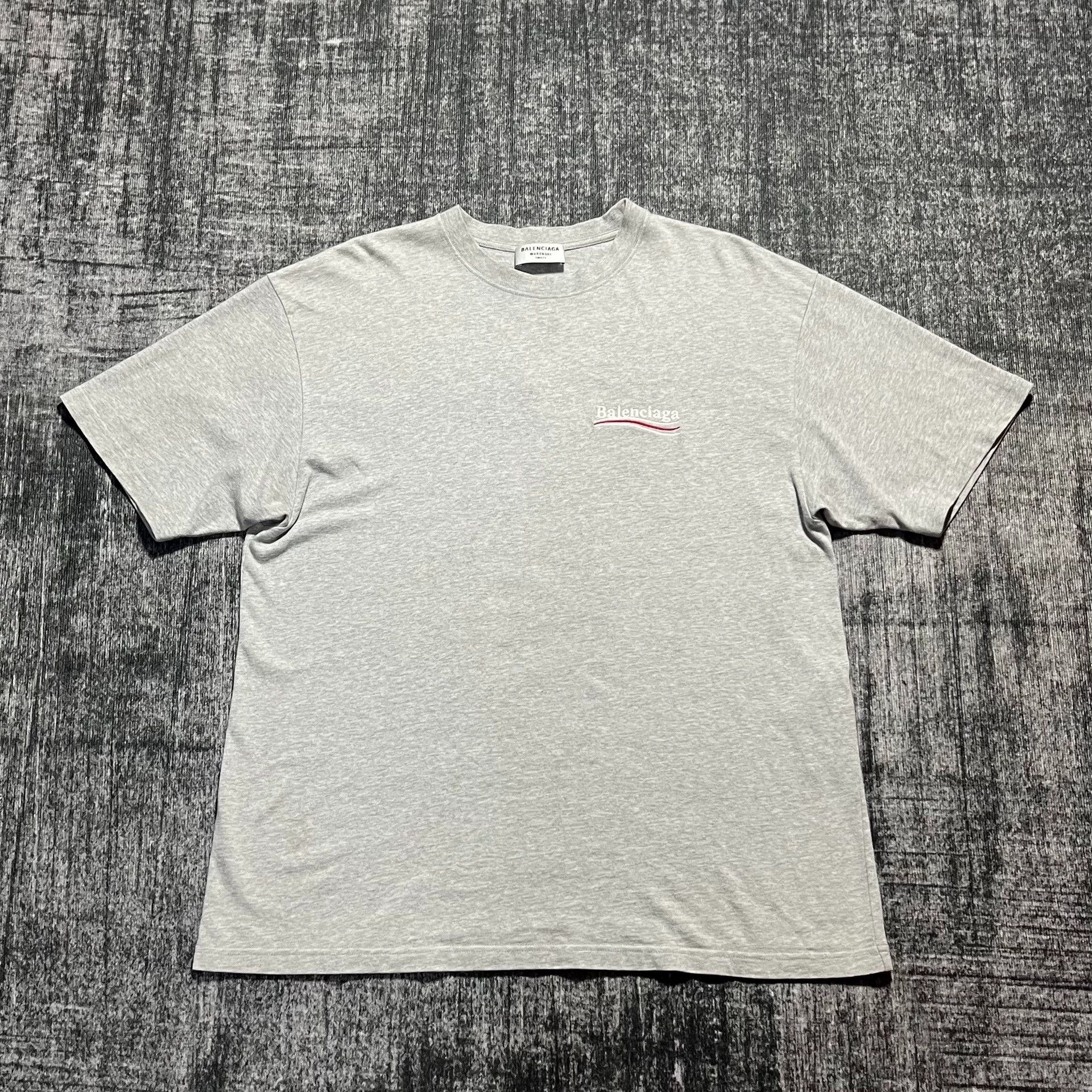 Balenciaga Balenciaga Grey Embroidered Wave Cola Short sleeved T-shirt Size US XL / EU 56 / 4 - 2 Thumbnail