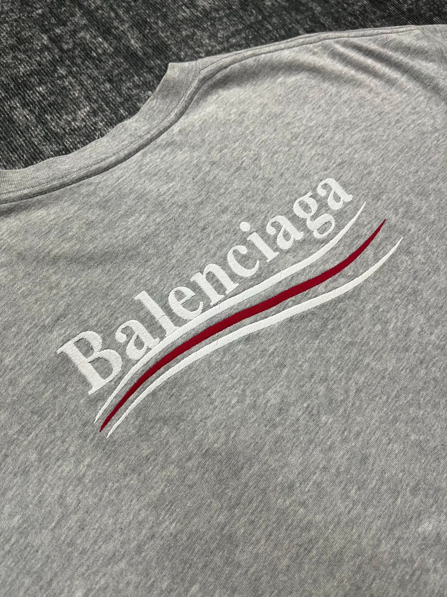 Balenciaga Balenciaga Grey Embroidered Wave Cola Short sleeved T-shirt Size US XL / EU 56 / 4 - 3 Thumbnail