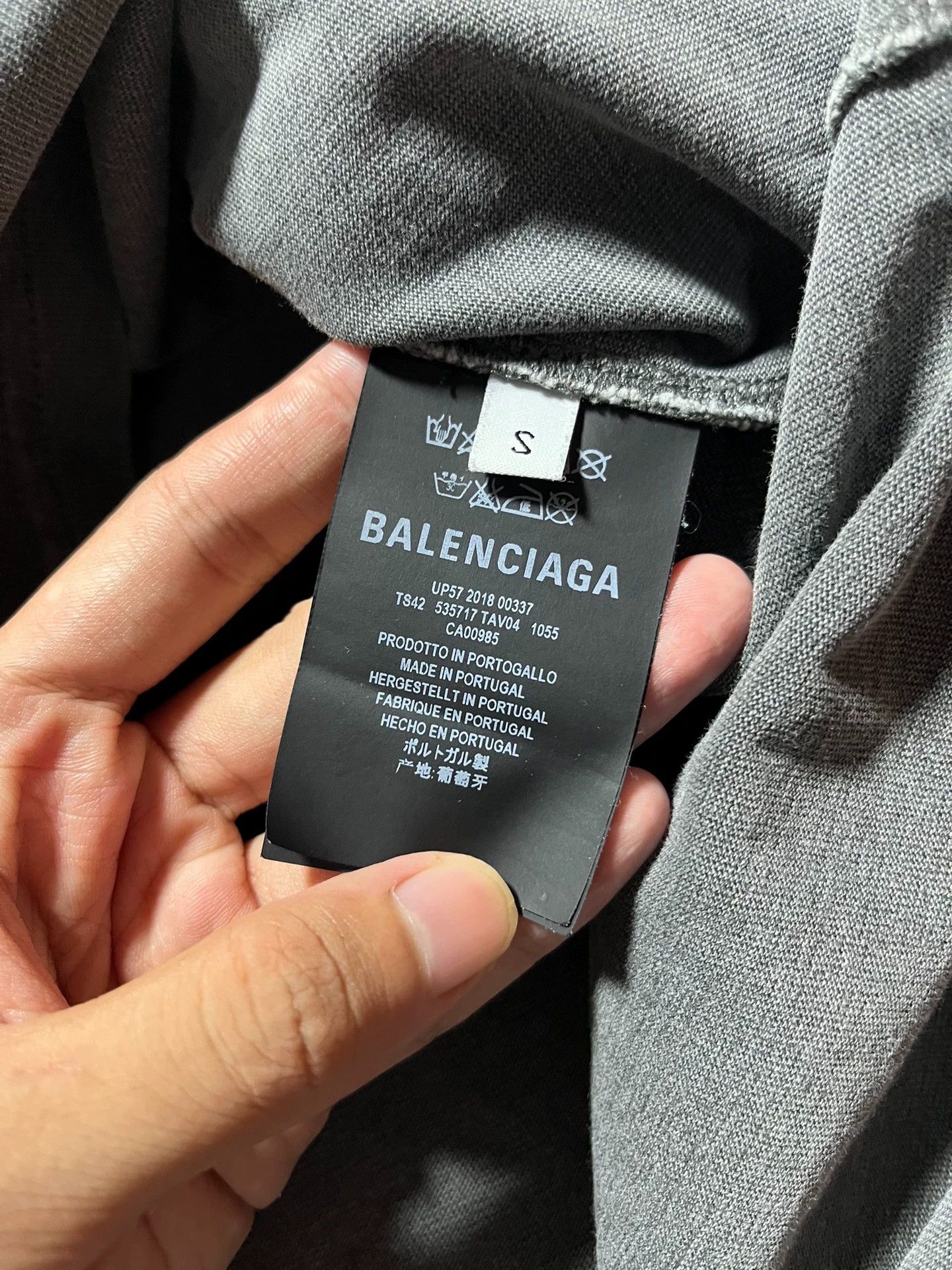 Balenciaga Balenciaga fashion show loose fit gray short sleeved t-shirt Size US S / EU 44-46 / 1 - 5 Thumbnail