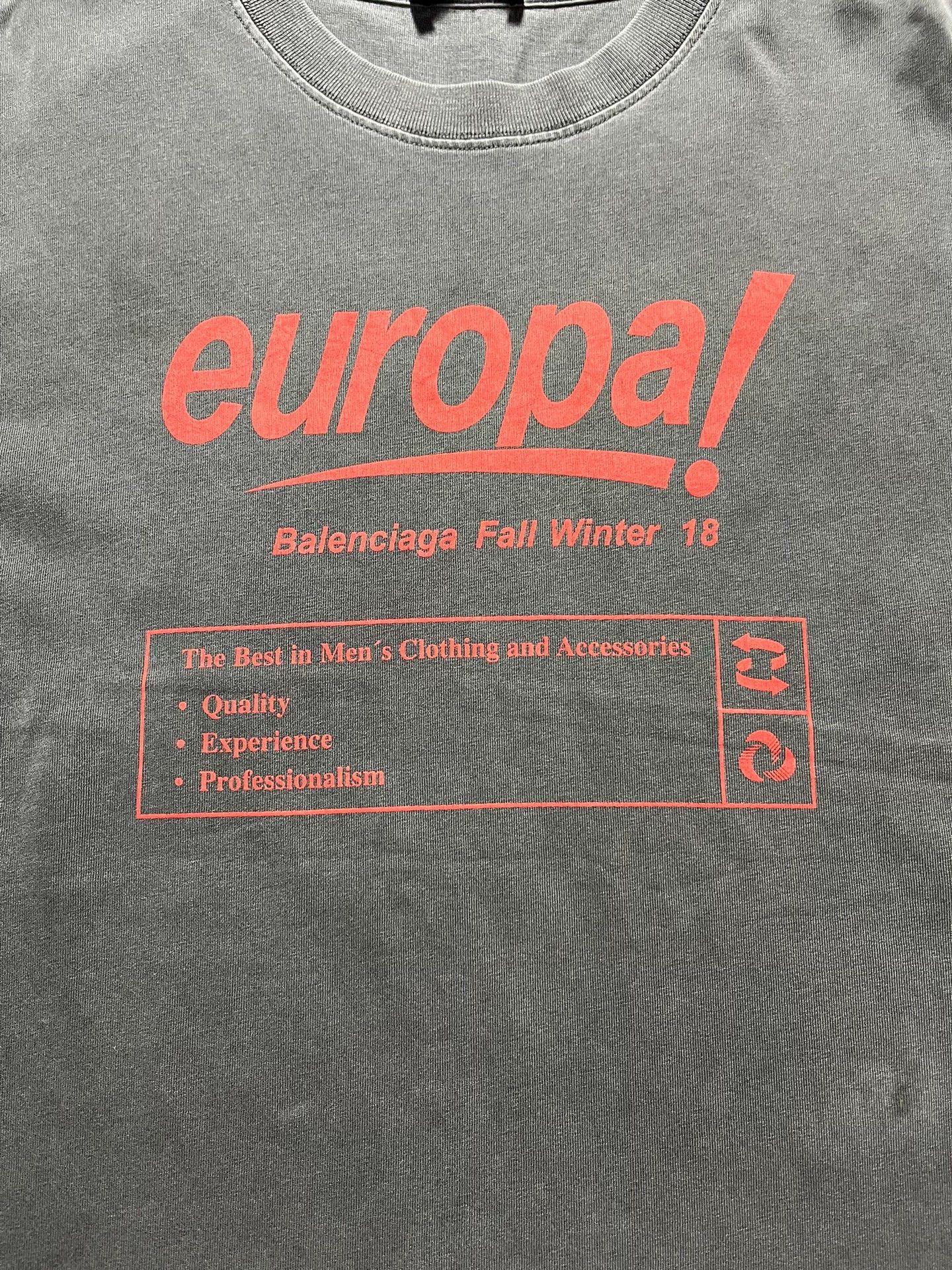 Balenciaga Balenciaga fashion show loose fit gray short sleeved t-shirt Size US S / EU 44-46 / 1 - 3 Thumbnail