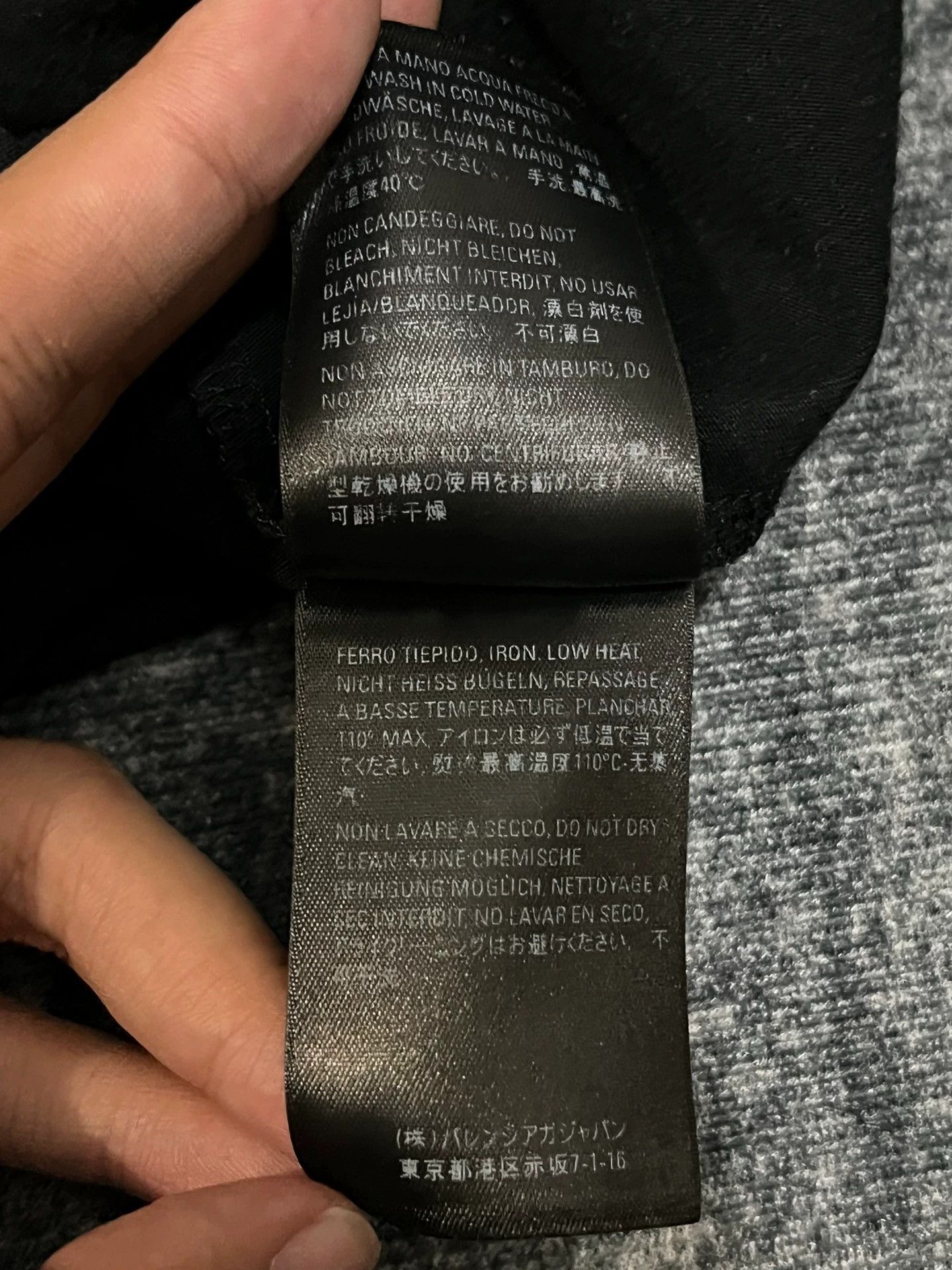 Balenciaga Balenciaga Black G7 Language Short sleeved T-shirt Size US M / EU 48-50 / 2 - 7 Thumbnail