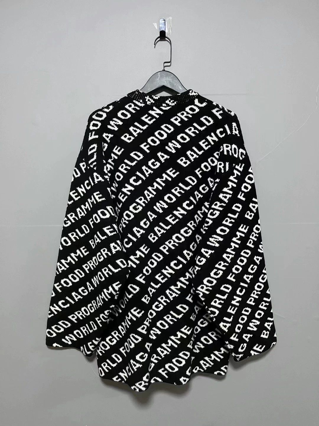 Balenciaga Balenciaga logo printed sweater Size US L / EU 52-54 / 3 - 2 Thumbnail