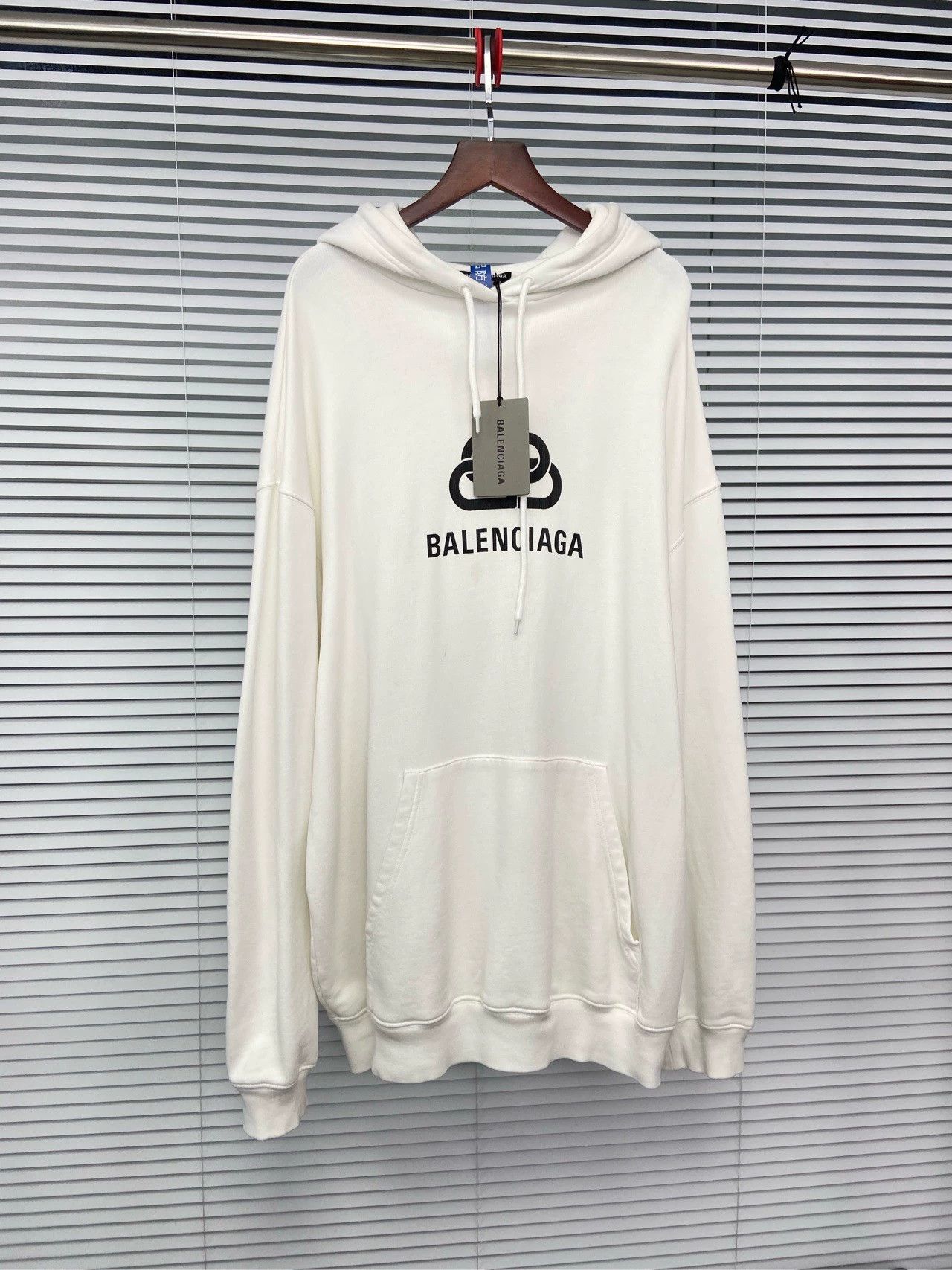 Balenciaga Balenciaga Lock Letter Logo White Hoodie Size US XS / EU 42 / 0 - 3 Thumbnail