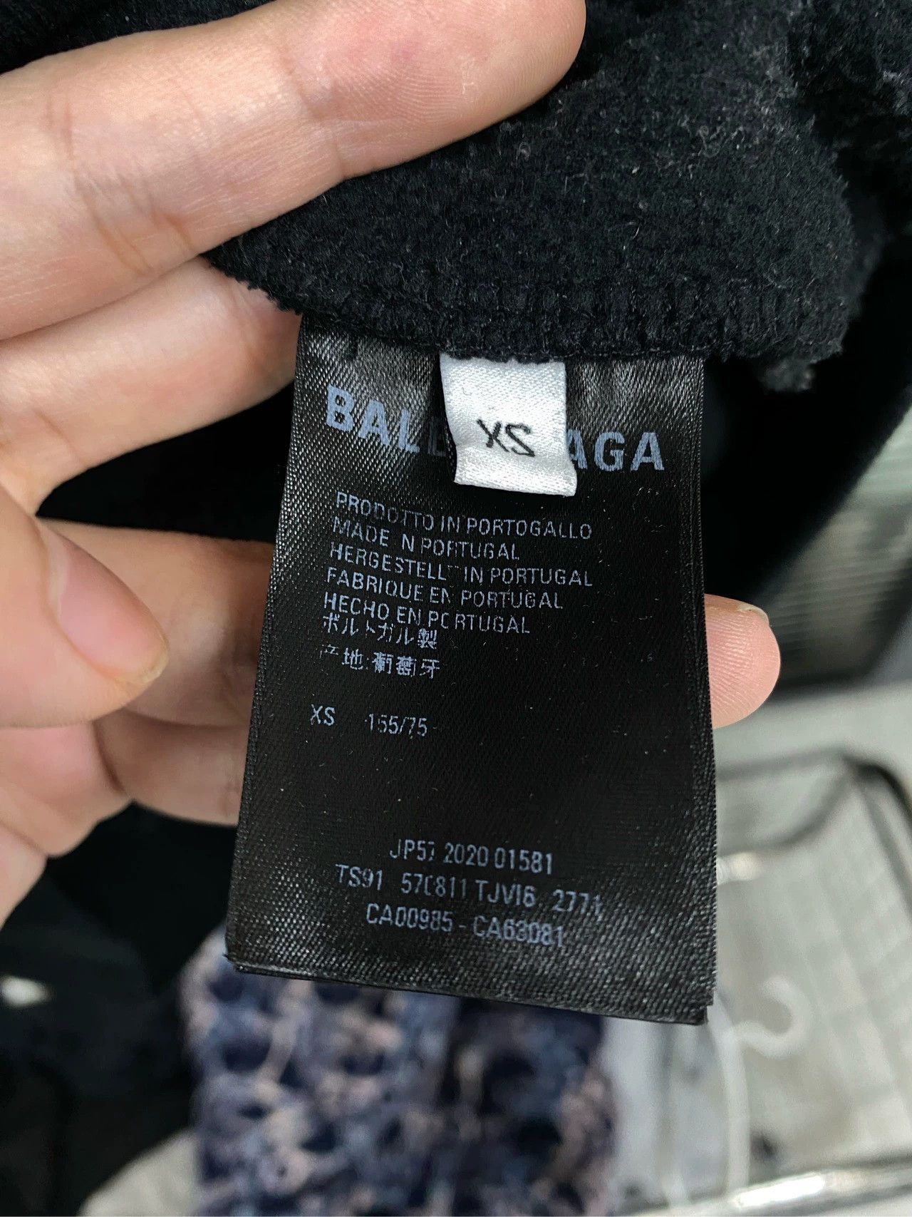 Balenciaga Balenciaga 7-language hooded sweatshirt Size US XS / EU 42 / 0 - 4 Thumbnail