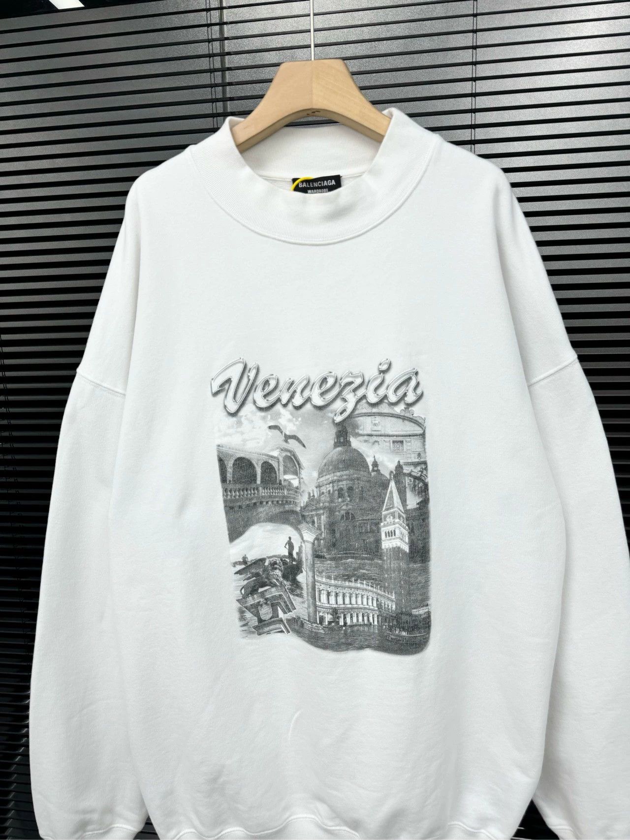 Balenciaga Balenciaga Architecture Letter Hoodie Size US L / EU 52-54 / 3 - 2 Thumbnail