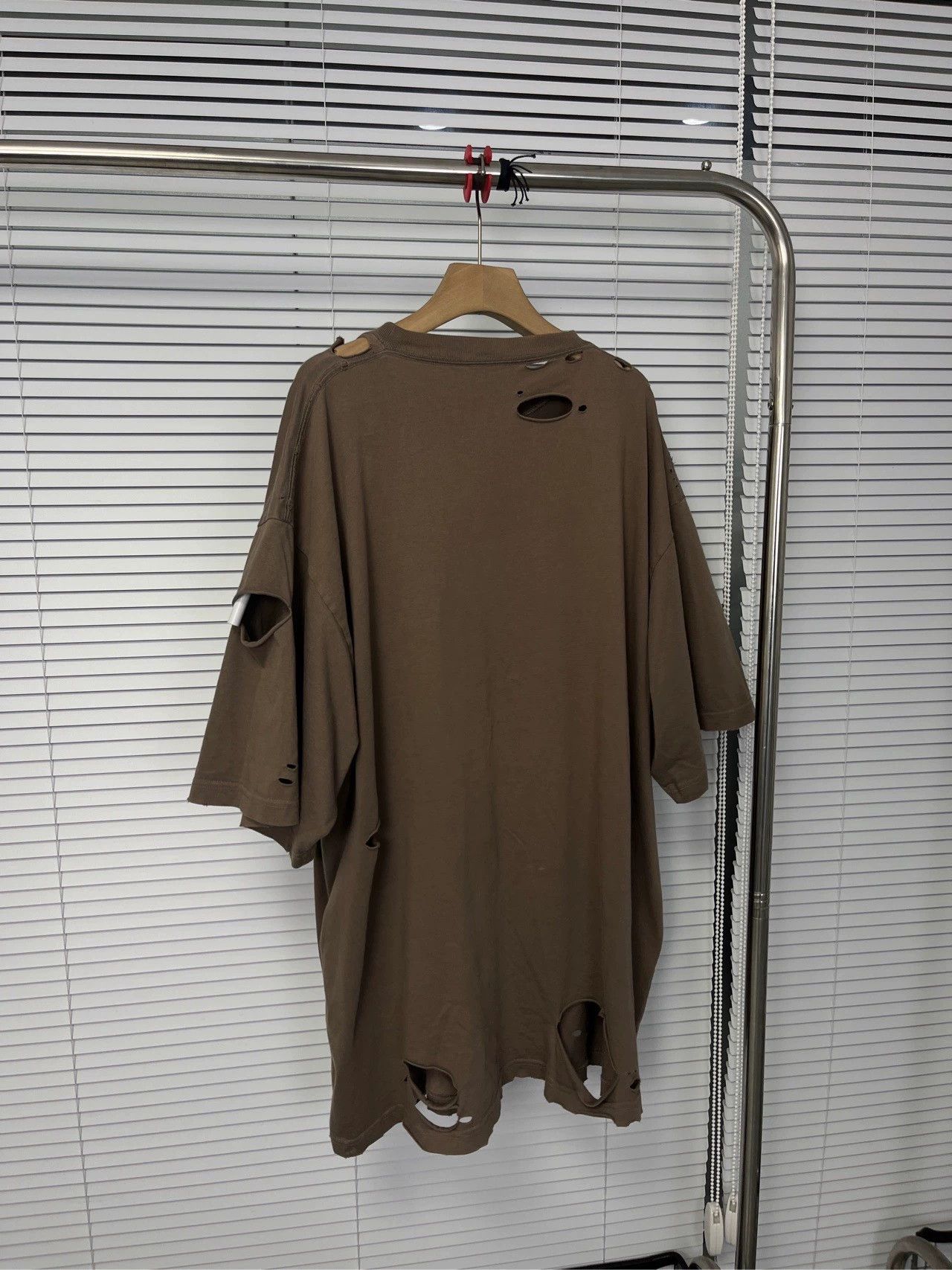 Balenciaga Balenciaga Broken Hole Letter Short Sleeve Size US S / EU 44-46 / 1 - 2 Thumbnail