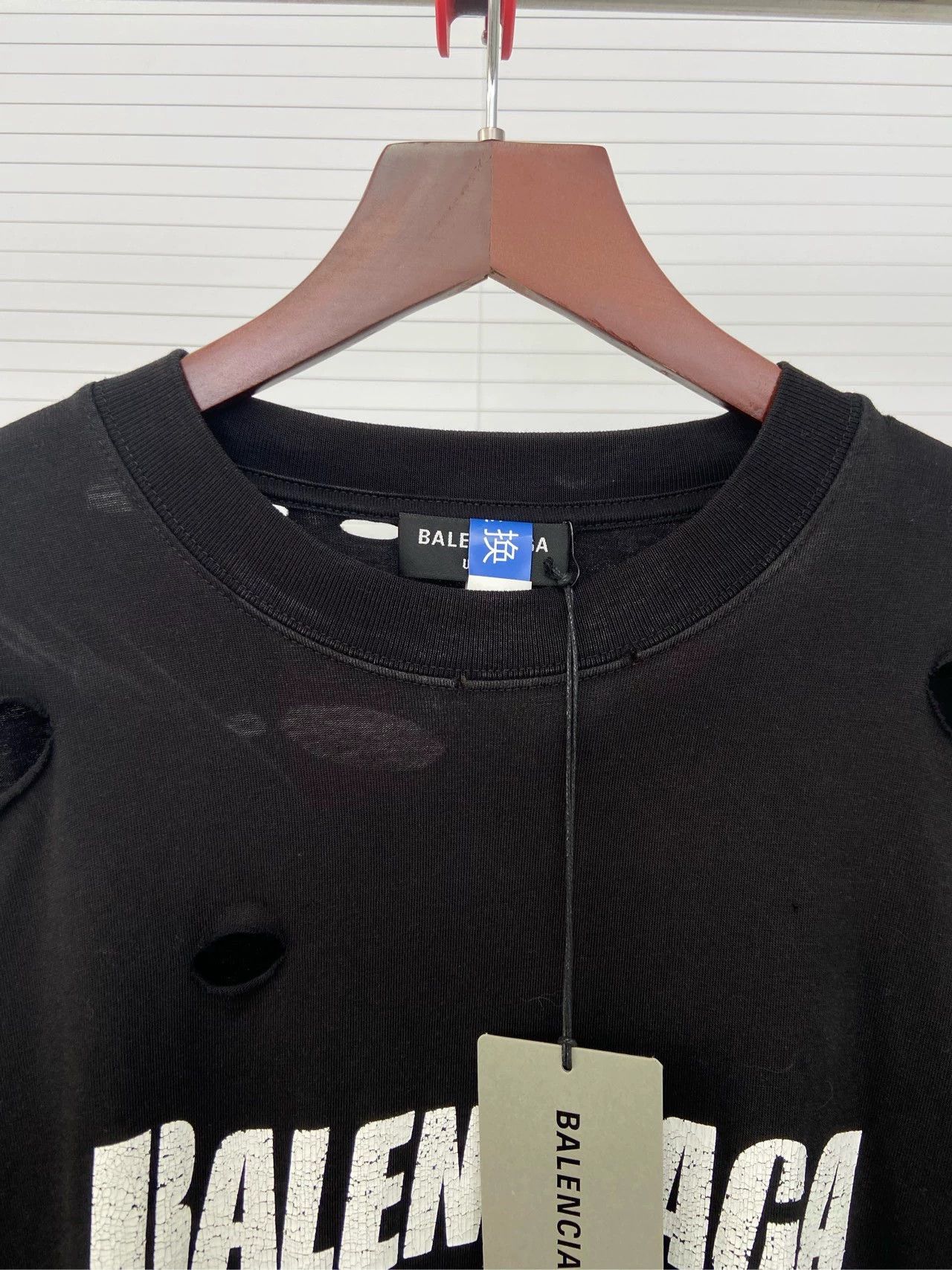 Balenciaga Balenciaga destroys logo cracks short sleeves Size US XS / EU 42 / 0 - 4 Thumbnail