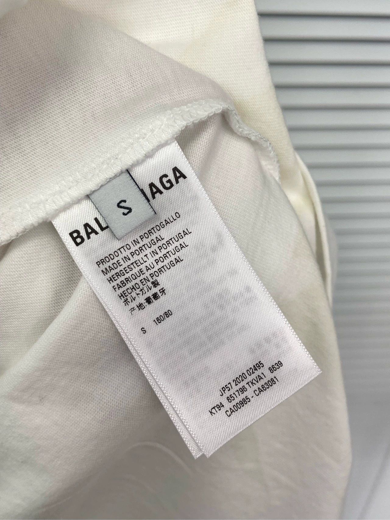 Balenciaga Balenciaga Dissolves Smiling Face Victory Gesture White Long Sleeve Size US S / EU 44-46 / 1 - 6 Thumbnail
