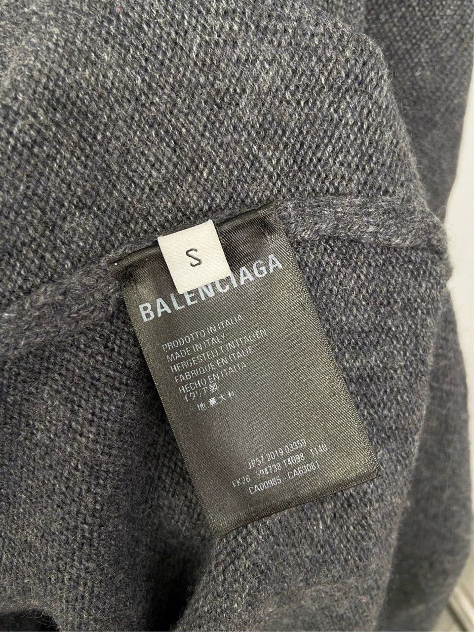 Balenciaga Balenciaga Mai Sui Logo Embroidered Round Neck Hoodie Long Sleeve Size US S / EU 44-46 / 1 - 6 Thumbnail