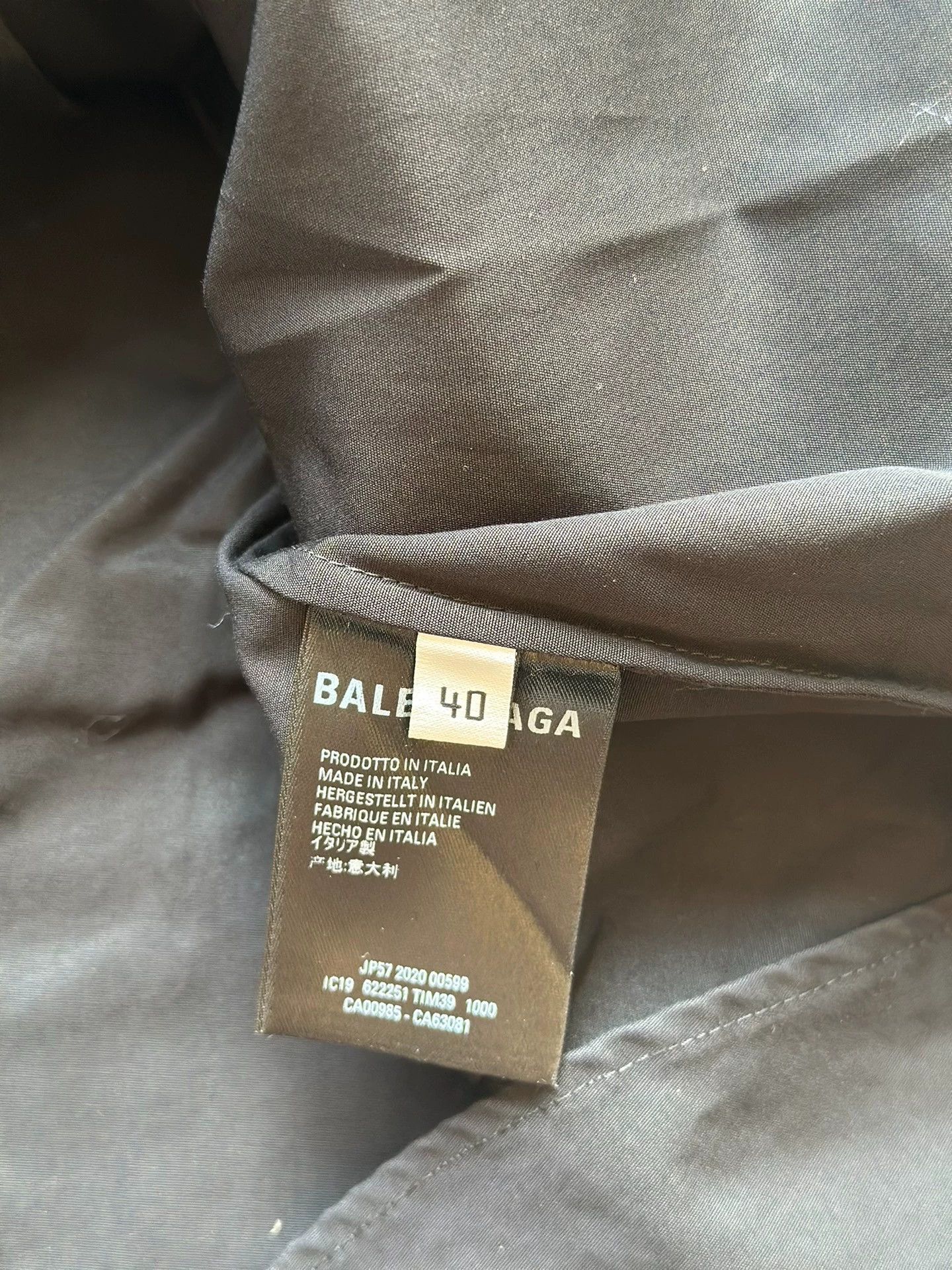 Balenciaga Balenciaga cream short sleeved shirt Size US S / EU 44-46 / 1 - 3 Thumbnail