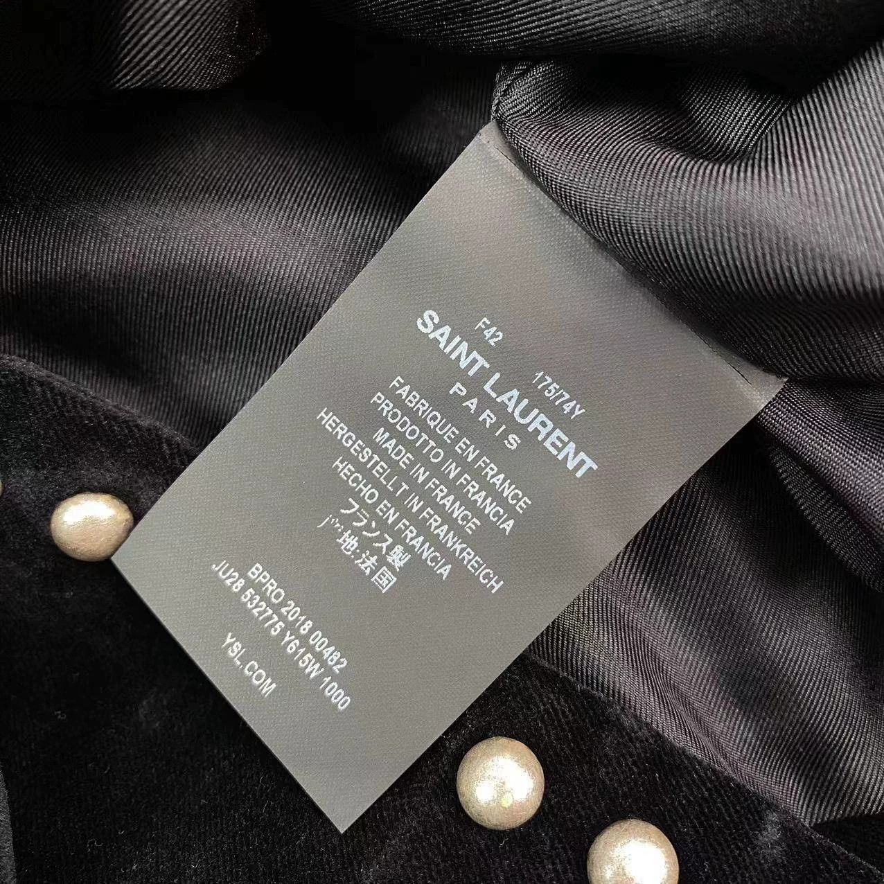 Saint Laurent Paris Saint Laurent Paris Black velvet short skirt Size US 42 / EU 58 - 4 Thumbnail