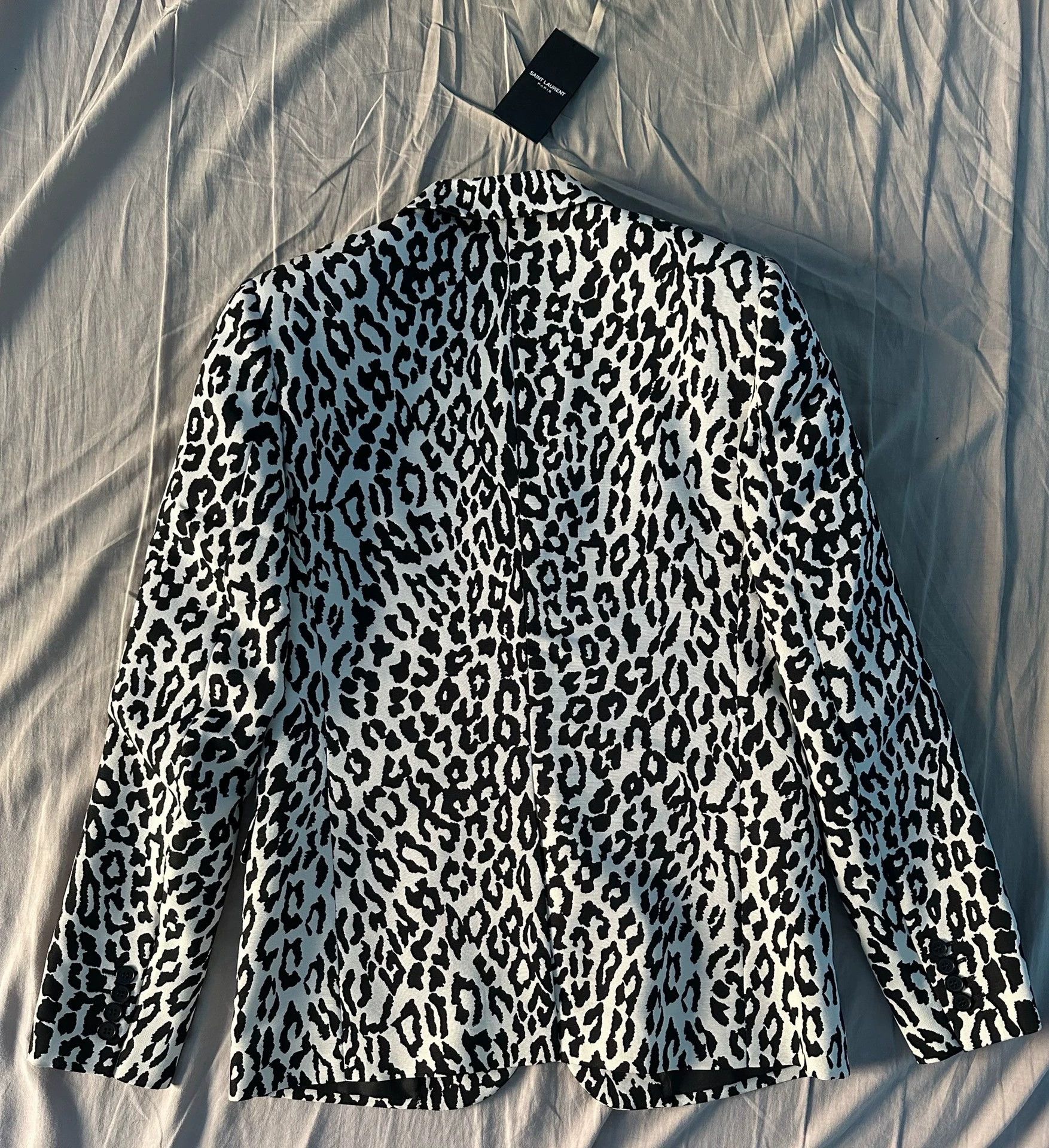 Saint Laurent Paris Saint Laurent Paris Black and white leopard print suit jacket Size US M / EU 48-50 / 2 - 2 Thumbnail