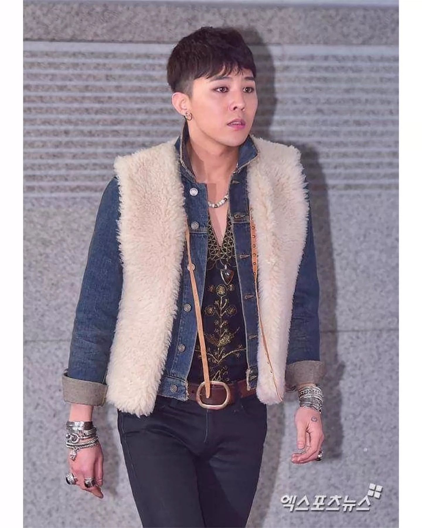 Saint Laurent Paris Saint Laurent Paris Wash and make old denim jacket Size US XS / EU 42 / 0 - 5 Thumbnail