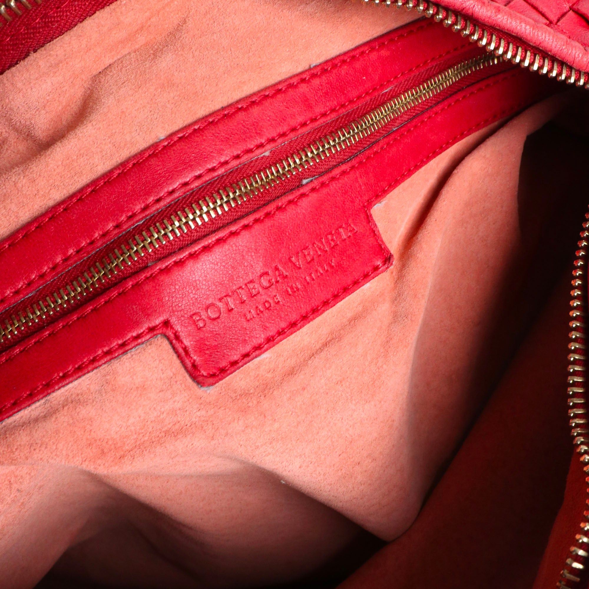 Bottega Veneta BOTTEGA VENETA - Bottega Veneta medium Jodie handbag in red leather Size ONE SIZE - 8 Thumbnail