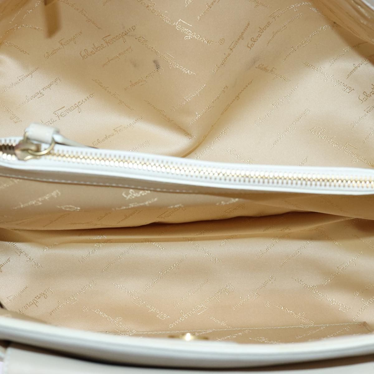 Salvatore Ferragamo Gancini Beige Leather Shoulder Bag (Pre-Owned) Size ONE SIZE - 5 Thumbnail