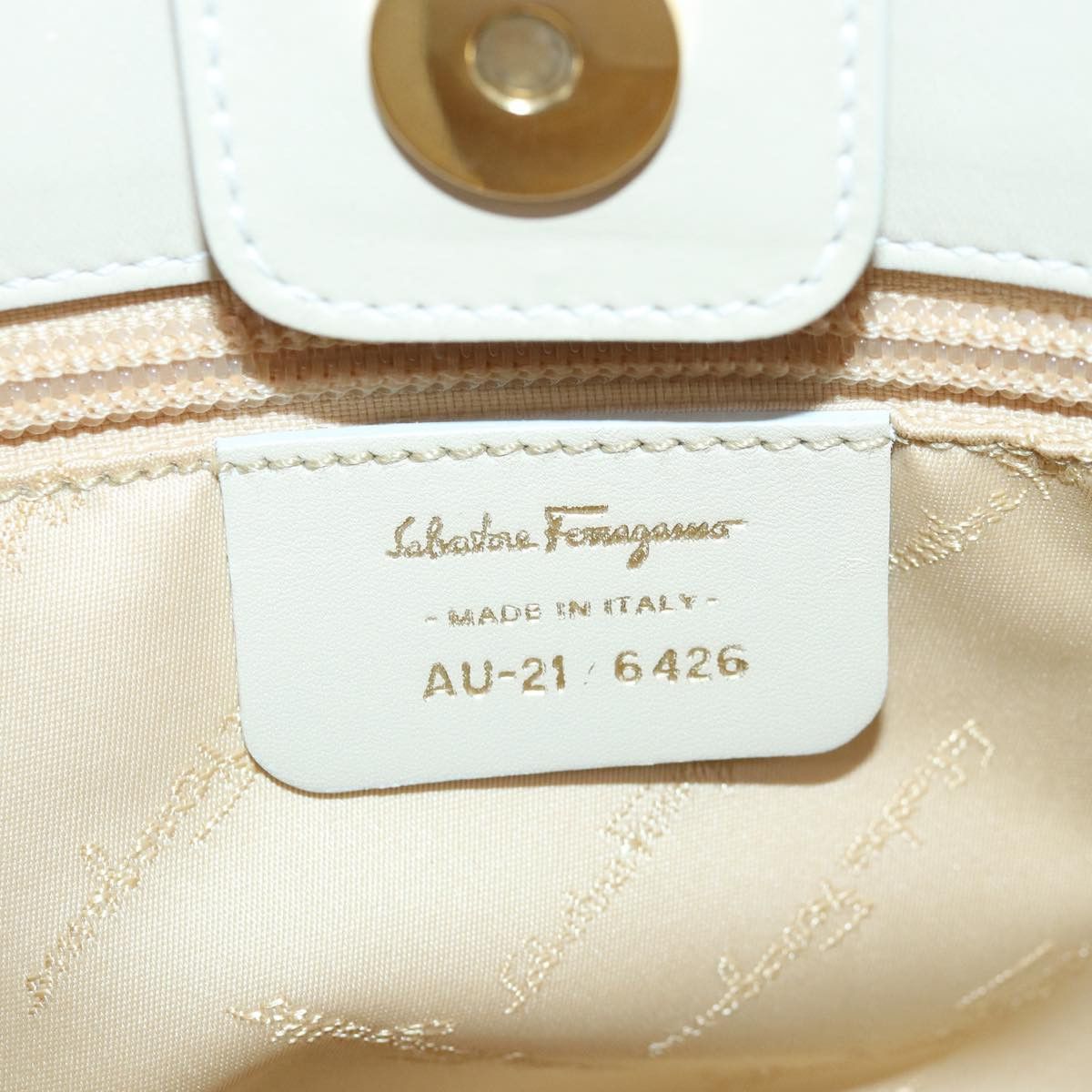 Salvatore Ferragamo Gancini Beige Leather Shoulder Bag (Pre-Owned) Size ONE SIZE - 6 Thumbnail