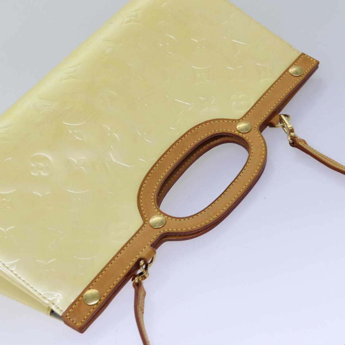 Louis Vuitton Roxbury Beige Patent Leather Handbag (Pre-Owned) Size ONE SIZE - 4 Thumbnail