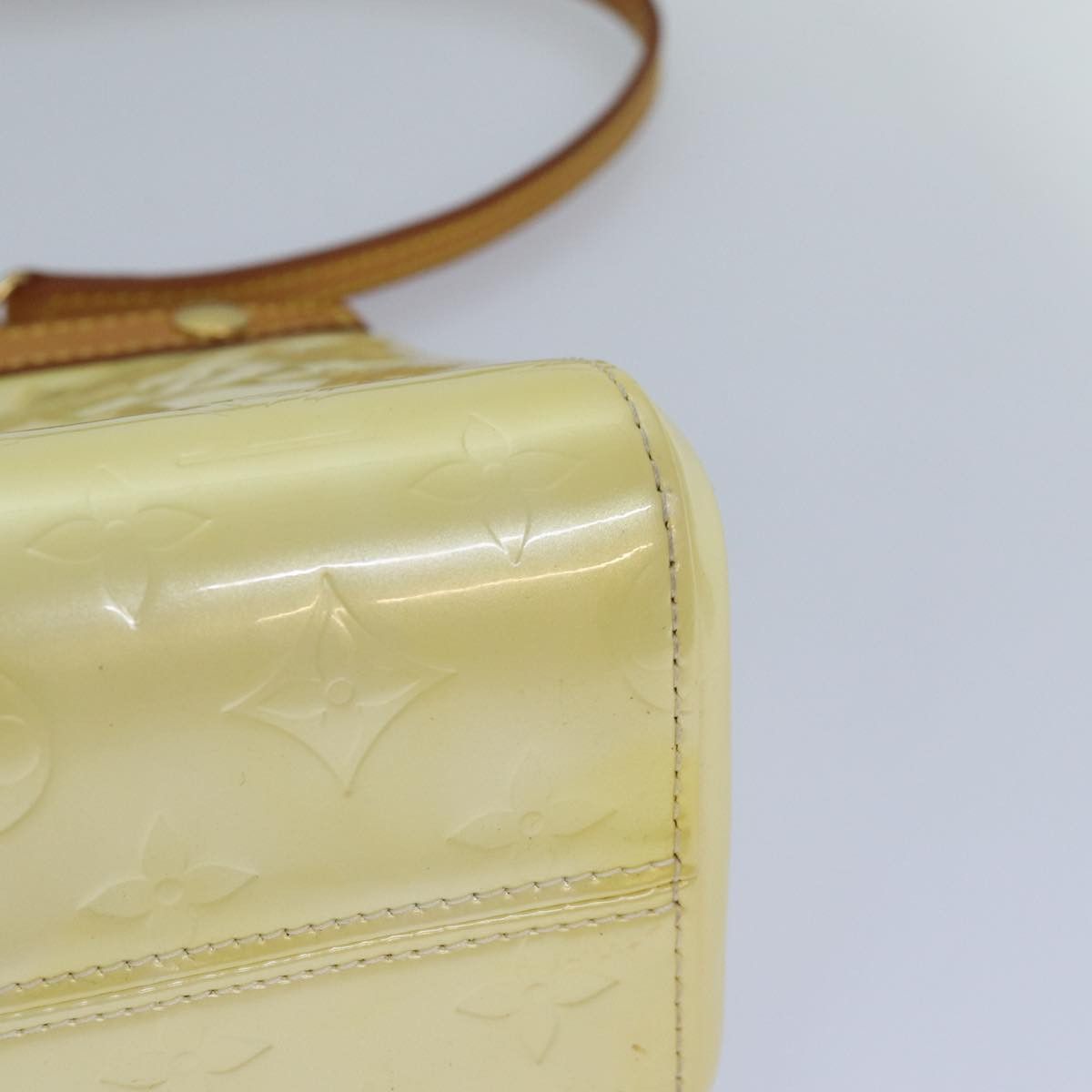 Louis Vuitton Roxbury Beige Patent Leather Handbag (Pre-Owned) Size ONE SIZE - 17 Thumbnail