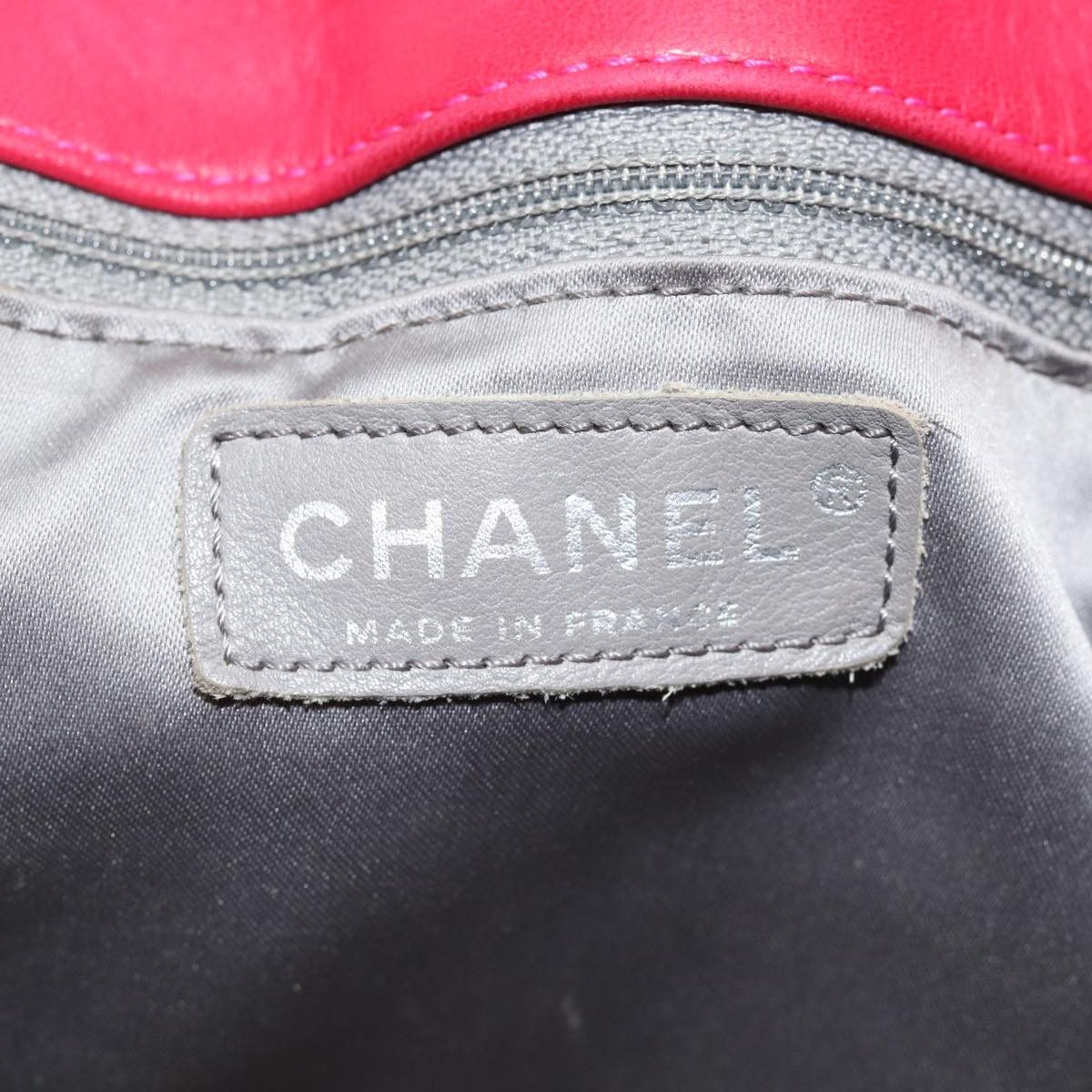 Chanel Matelassé Pink Vinyl Tote Bag (Pre-Owned) Size ONE SIZE - 8 Thumbnail