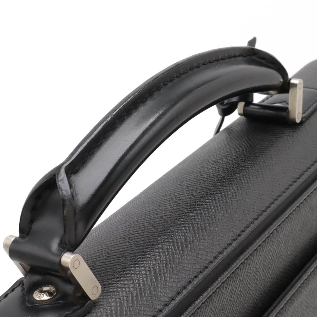 Louis Vuitton Louis Vuitton Louis Vuitton Taiga Leather Briefcase M31092 Leather Business Bag M31092 in Very Good Condition Size ONE SIZE - 4 Thumbnail