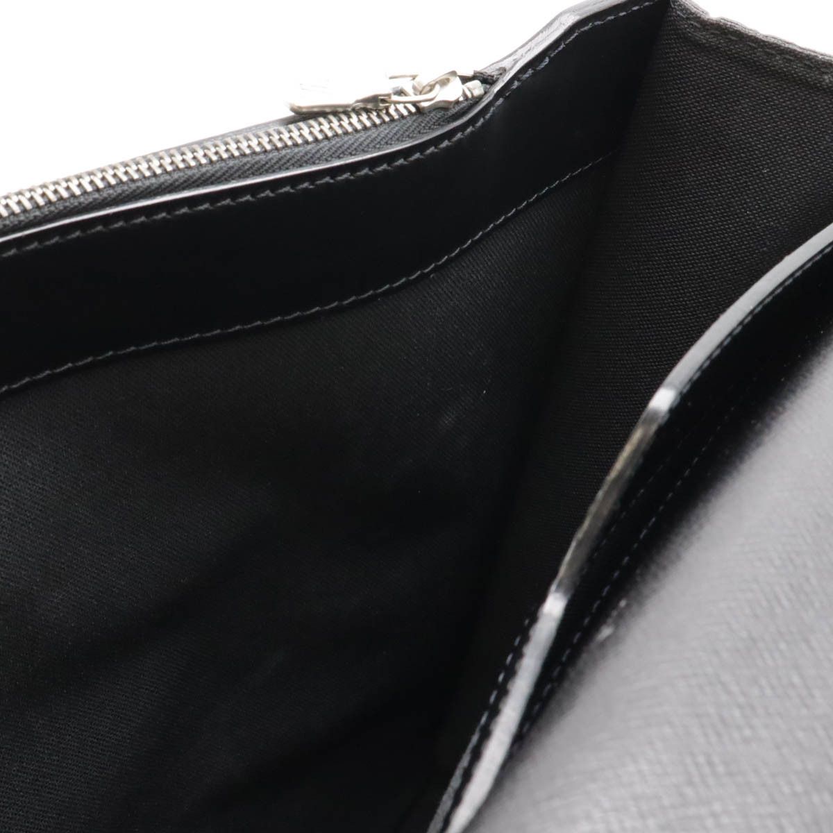 Louis Vuitton Louis Vuitton Louis Vuitton Taiga Leather Briefcase M31092 Leather Business Bag M31092 in Very Good Condition Size ONE SIZE - 6 Thumbnail