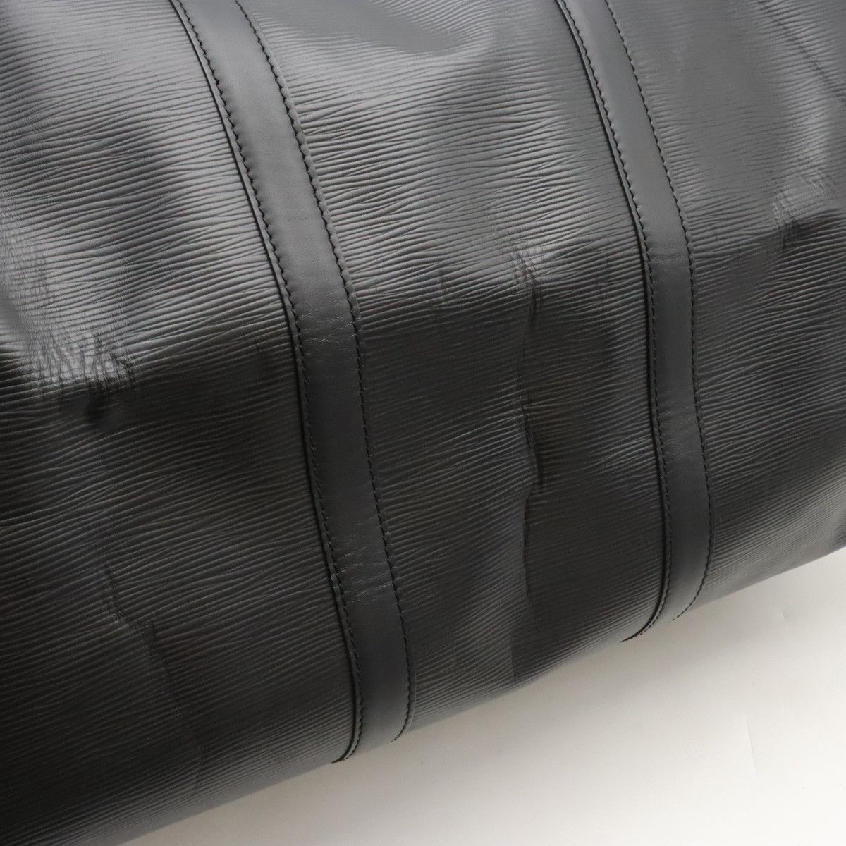 Louis Vuitton Louis Vuitton Louis Vuitton Epi Keepall 55 Boston Bag M59142 Leather Travel Bag M59142 in Very Good Condition Size ONE SIZE - 8 Thumbnail
