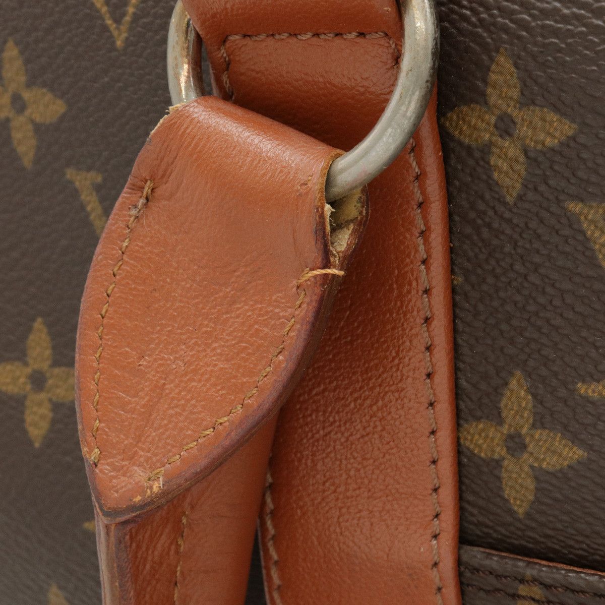 Louis Vuitton Louis Vuitton Louis Vuitton Monogram Weekend PM Tote Bag M42425 Canvas Tote Bag M42425 in Good Condition Size ONE SIZE - 5 Thumbnail