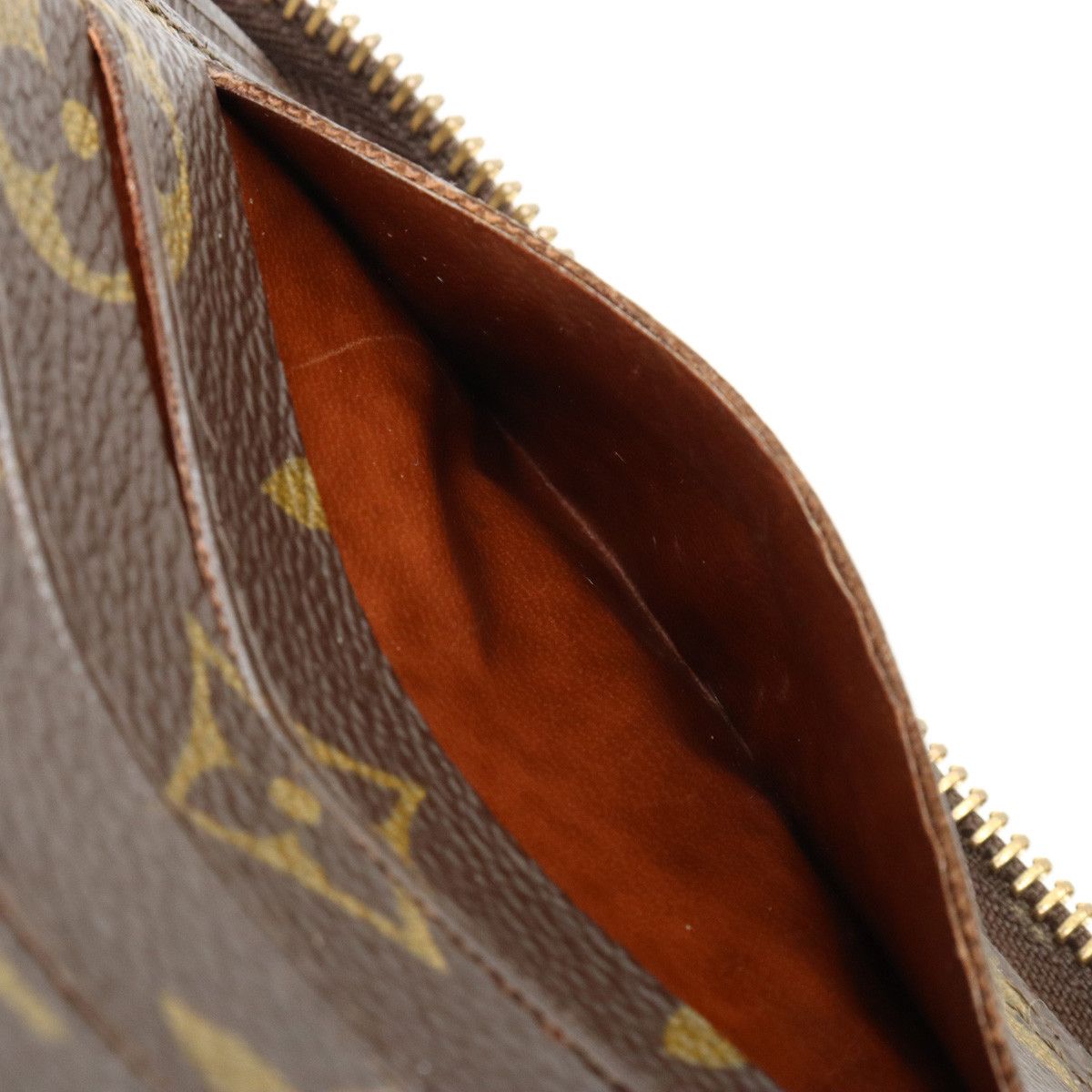 Louis Vuitton Louis Vuitton Louis Vuitton Monogram Poche Escapade Travel Case Handbag M60113 Canvas Handbag M60113 in Very Good Condition Size ONE SIZE - 9 Thumbnail