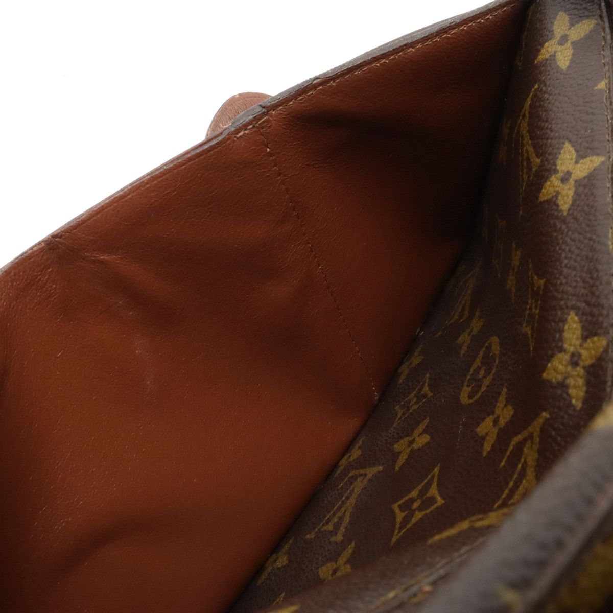Louis Vuitton Louis Vuitton Louis Vuitton Monogram Poche Escapade Travel Case Handbag M60113 Canvas Handbag M60113 in Very Good Condition Size ONE SIZE - 7 Thumbnail