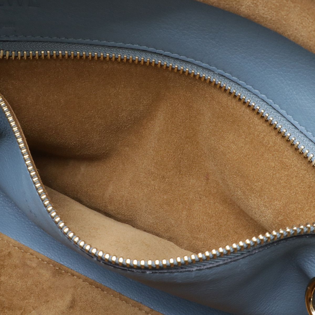 Loewe Loewe Loewe Leather Amazona 28 Anagram Handbag 352.30.N03 Leather Handbag 352.30.N03 in Very Good Condition Size ONE SIZE - 9 Thumbnail