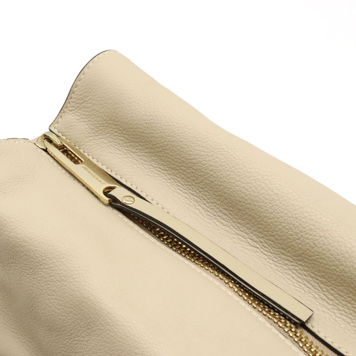 Burberry Burberry Burberry Leather Handbag Tote 2WAY Shoulder Bag Leather Handbag in Very Good Condition Size ONE SIZE - 5 Thumbnail