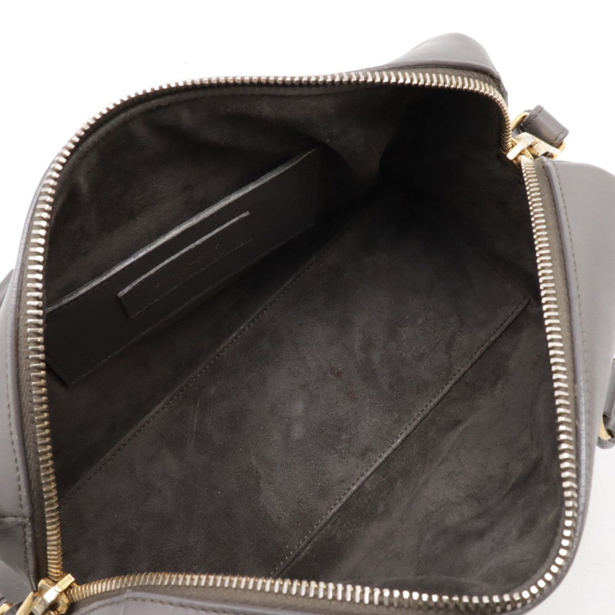 Yves Saint Laurent Yves Saint Laurent Yves Saint Laurent Leather Baby Duffle Handbag 2WAY 330958 Leather Handbag 330958 in Very Good Condition Size ONE SIZE - 8 Thumbnail