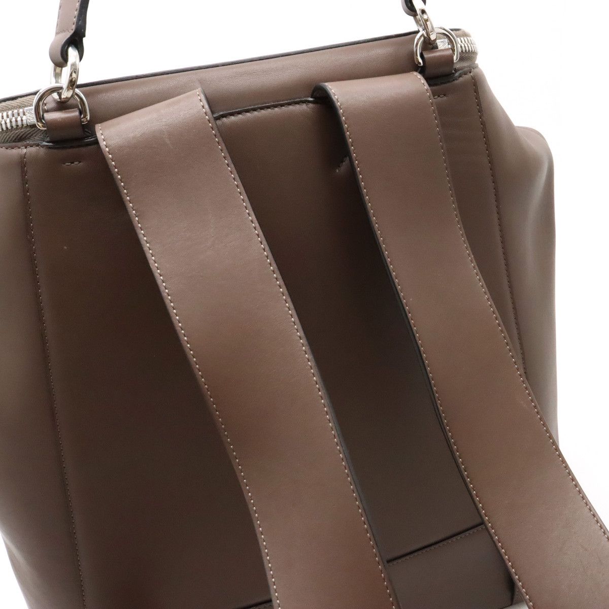 Loewe Loewe Loewe Goya Anagram Calfskin Backpack Leather Backpack in Very Good Condition Size ONE SIZE - 5 Thumbnail