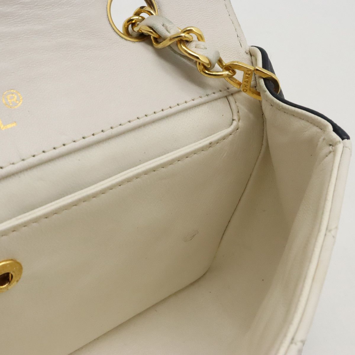 Chanel Chanel Chanel Leather Matelasse Coco Mark Chain Shoulder Bag Leather Shoulder Bag in Very Good Condition Size ONE SIZE - 9 Thumbnail