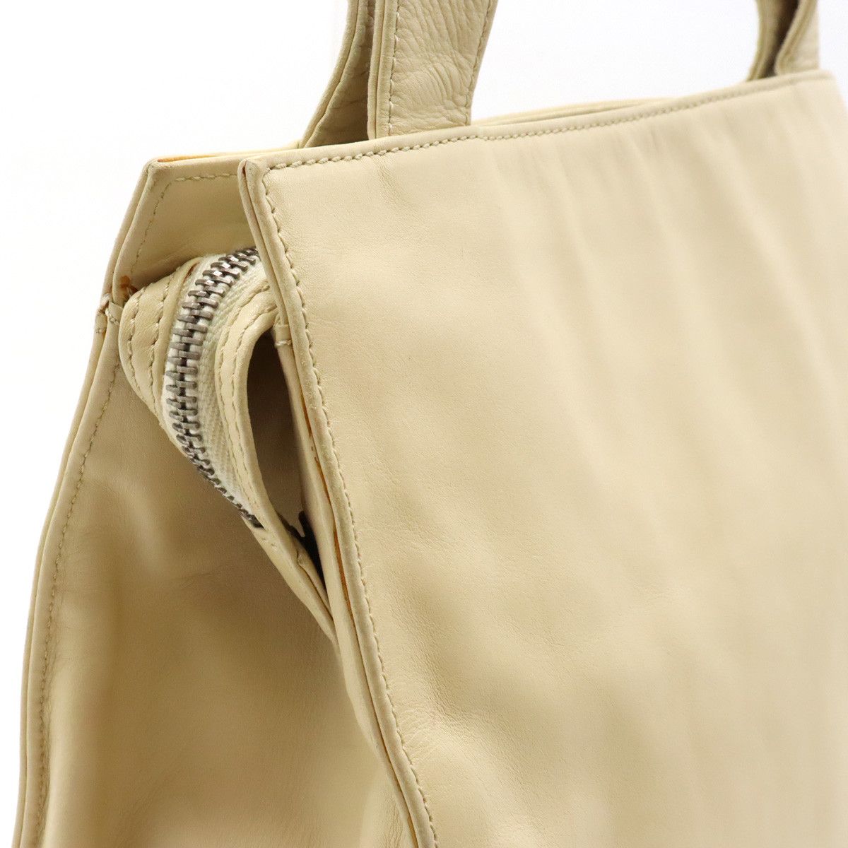 Chanel Chanel Chanel Leather Coco Mark Tote Bag Leather Tote Bag in Very Good Condition Size ONE SIZE - 5 Thumbnail