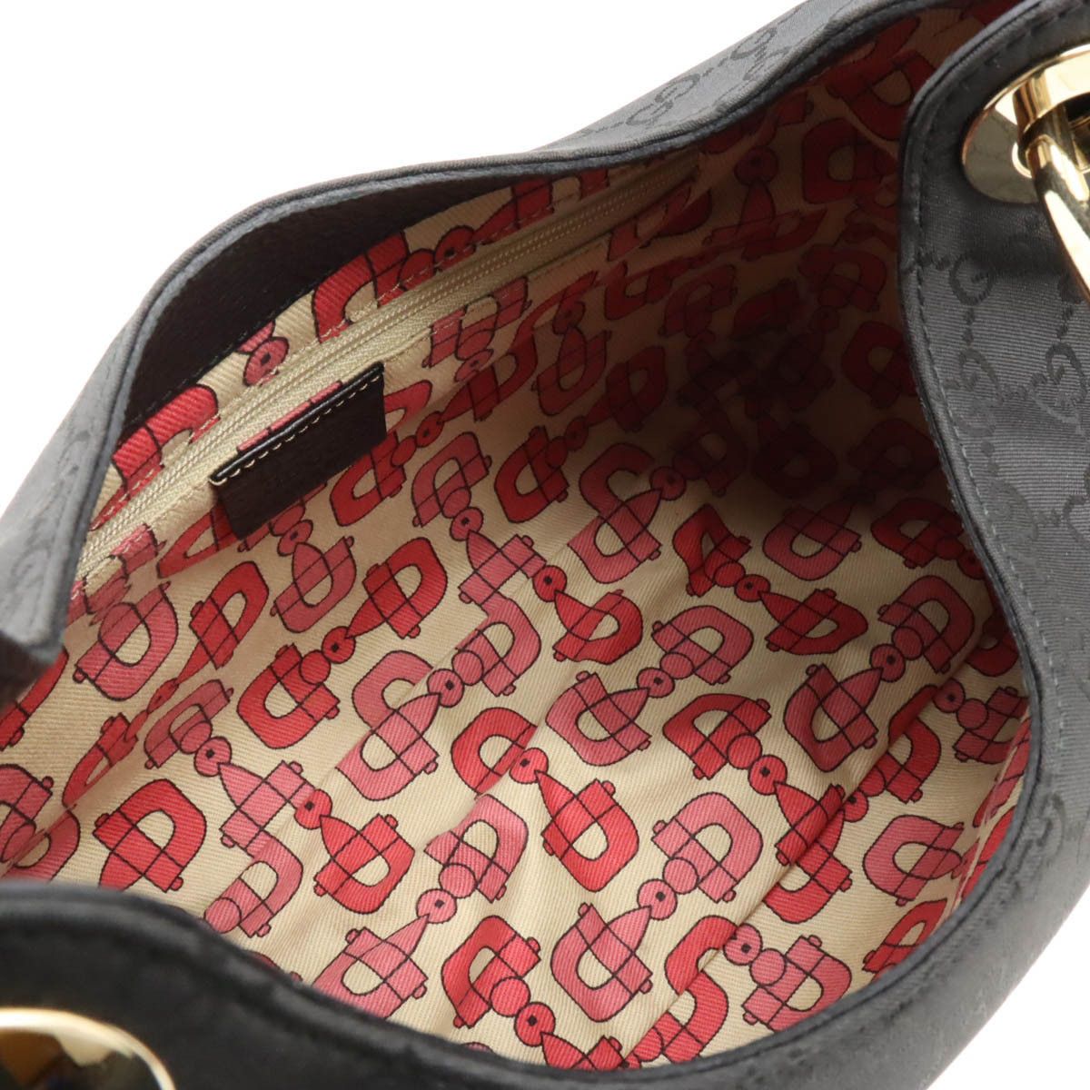Gucci Gucci Gucci Nylon/Leather GG Shoulder Bag 257265 Canvas Shoulder Bag 257265 in Great Condition Size ONE SIZE - 6 Thumbnail