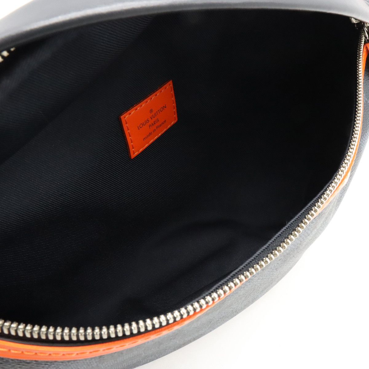 Louis Vuitton Louis Vuitton Louis Vuitton Damier Cobalt Discovery Bum Bag N40161 Canvas Belt Bag N40161 in Pristine Condition Size ONE SIZE - 7 Thumbnail