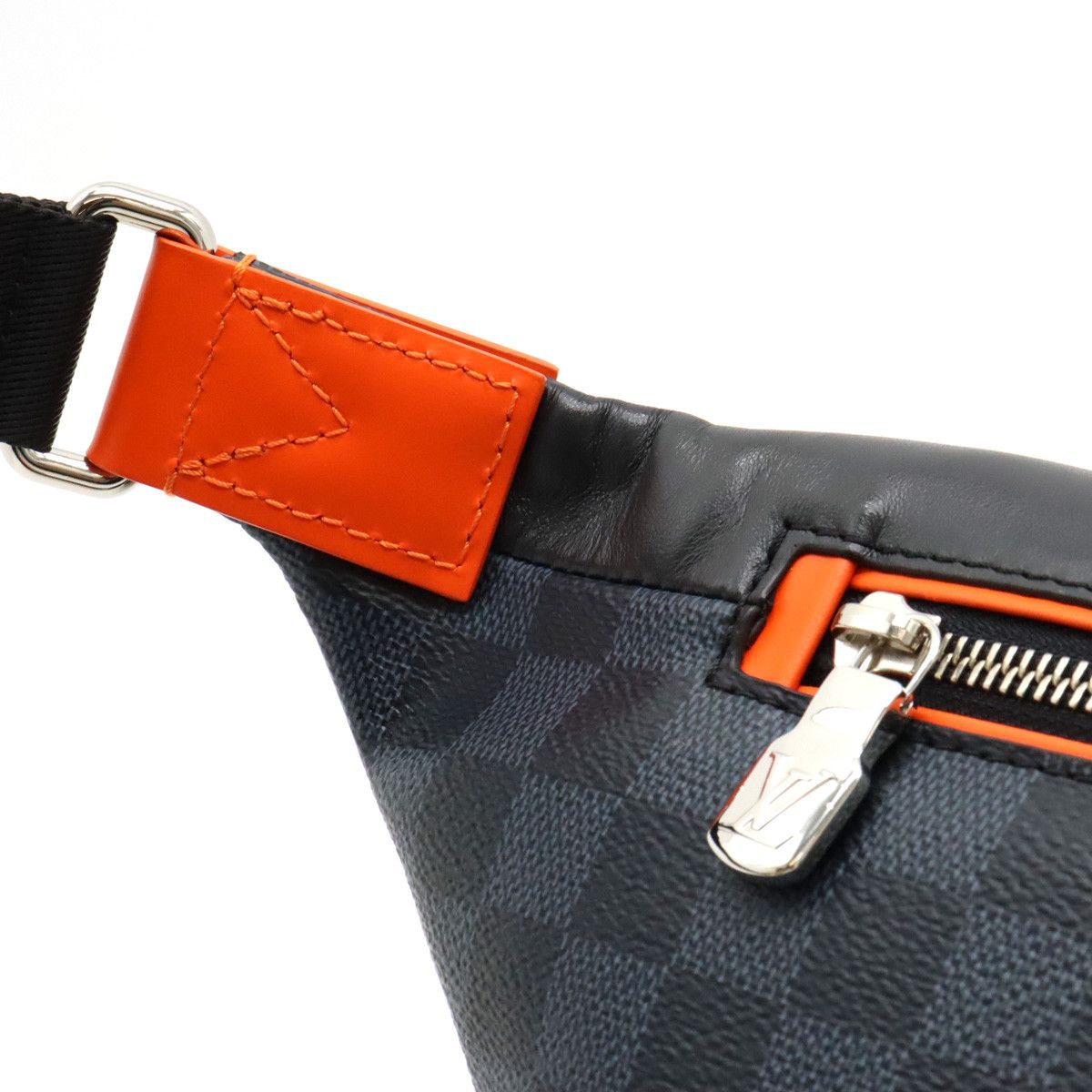 Louis Vuitton Louis Vuitton Louis Vuitton Damier Cobalt Discovery Bum Bag N40161 Canvas Belt Bag N40161 in Pristine Condition Size ONE SIZE - 4 Thumbnail