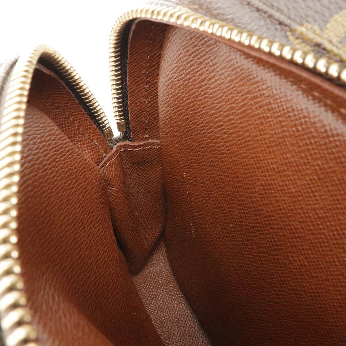 Louis Vuitton Louis Vuitton Louis Vuitton Monogram Amazon Shoulder Bag Pochette M45236 Canvas Crossbody Bag M45236 in Very Good Condition Size ONE SIZE - 8 Thumbnail