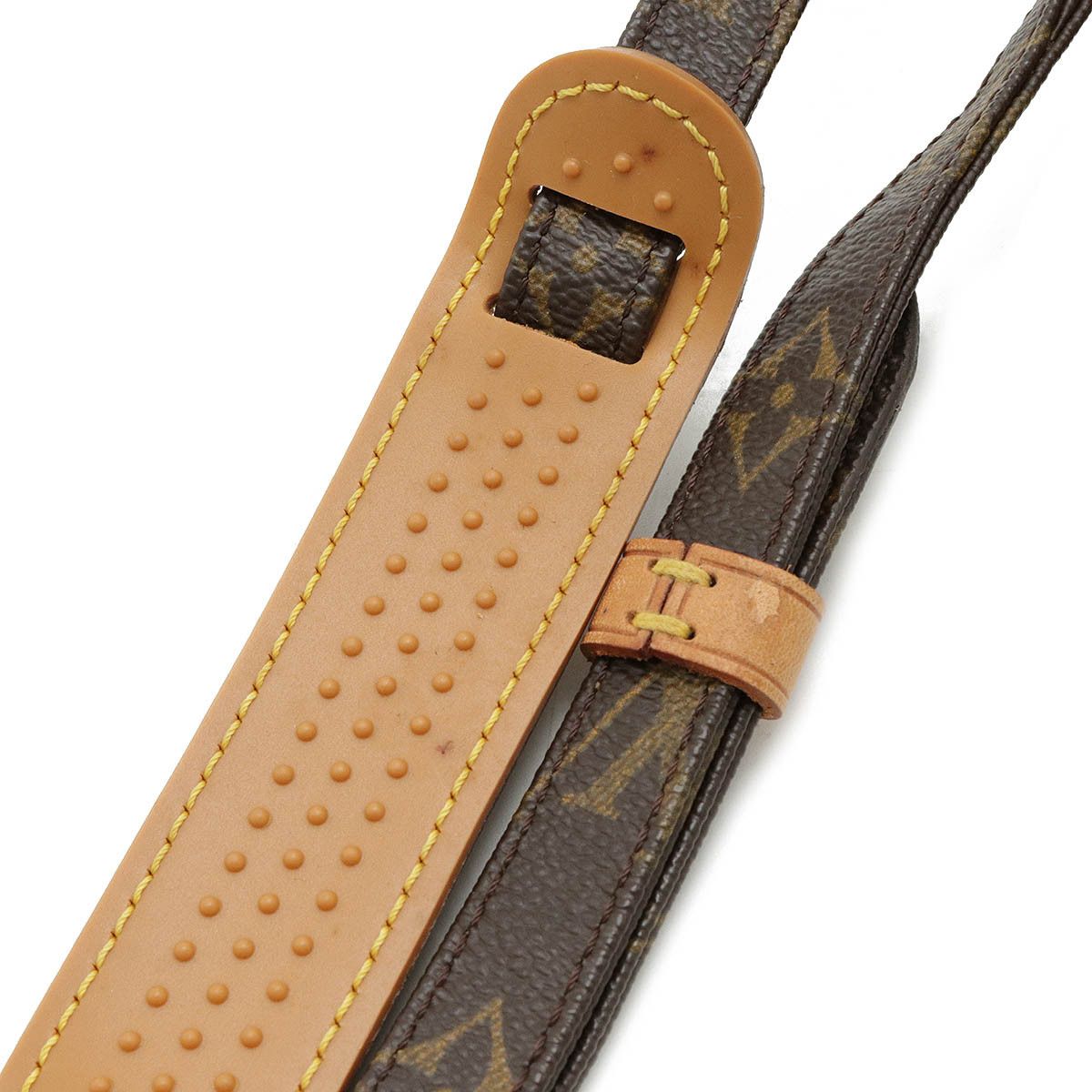 Louis Vuitton Louis Vuitton Louis Vuitton Monogram Amazon Shoulder Bag Pochette M45236 Canvas Crossbody Bag M45236 in Very Good Condition Size ONE SIZE - 4 Thumbnail
