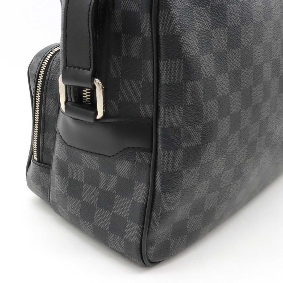 Louis Vuitton Louis Vuitton Louis Vuitton Damier Graphite Io Messenger Bag N45252 Canvas Crossbody Bag N45252 in Very Good Condition Size ONE SIZE - 6 Thumbnail